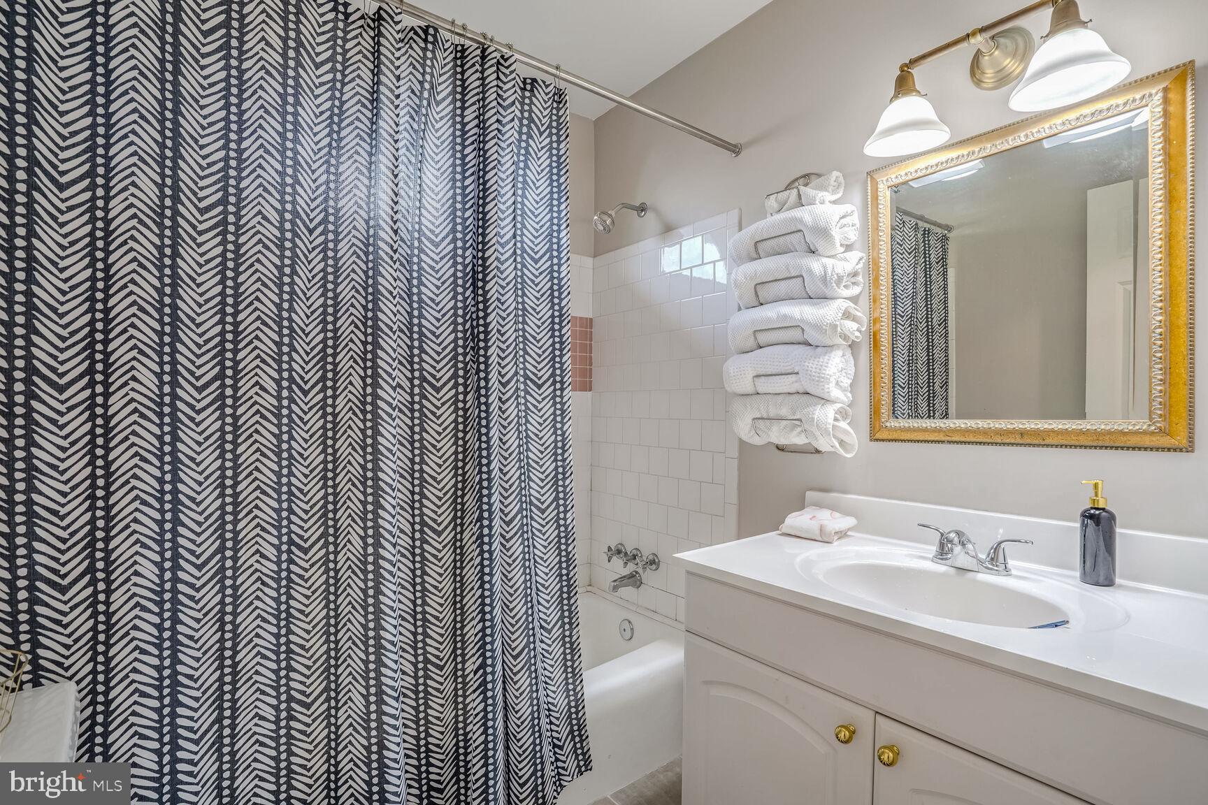 HAYFIELD FARM - Residential Lease