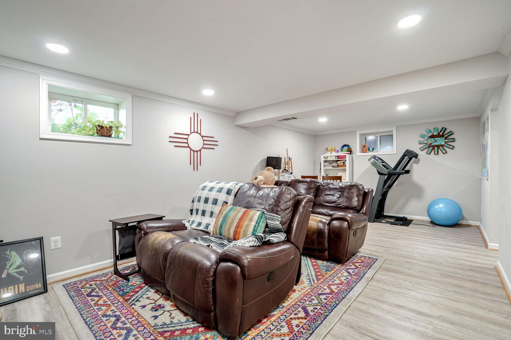 HAYFIELD FARM - Residential Lease