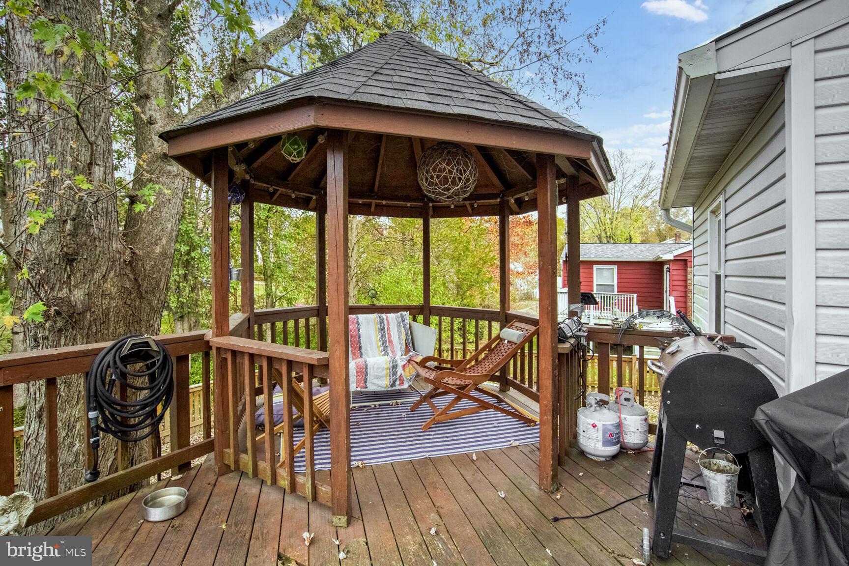 HAYFIELD FARM - Residential Lease