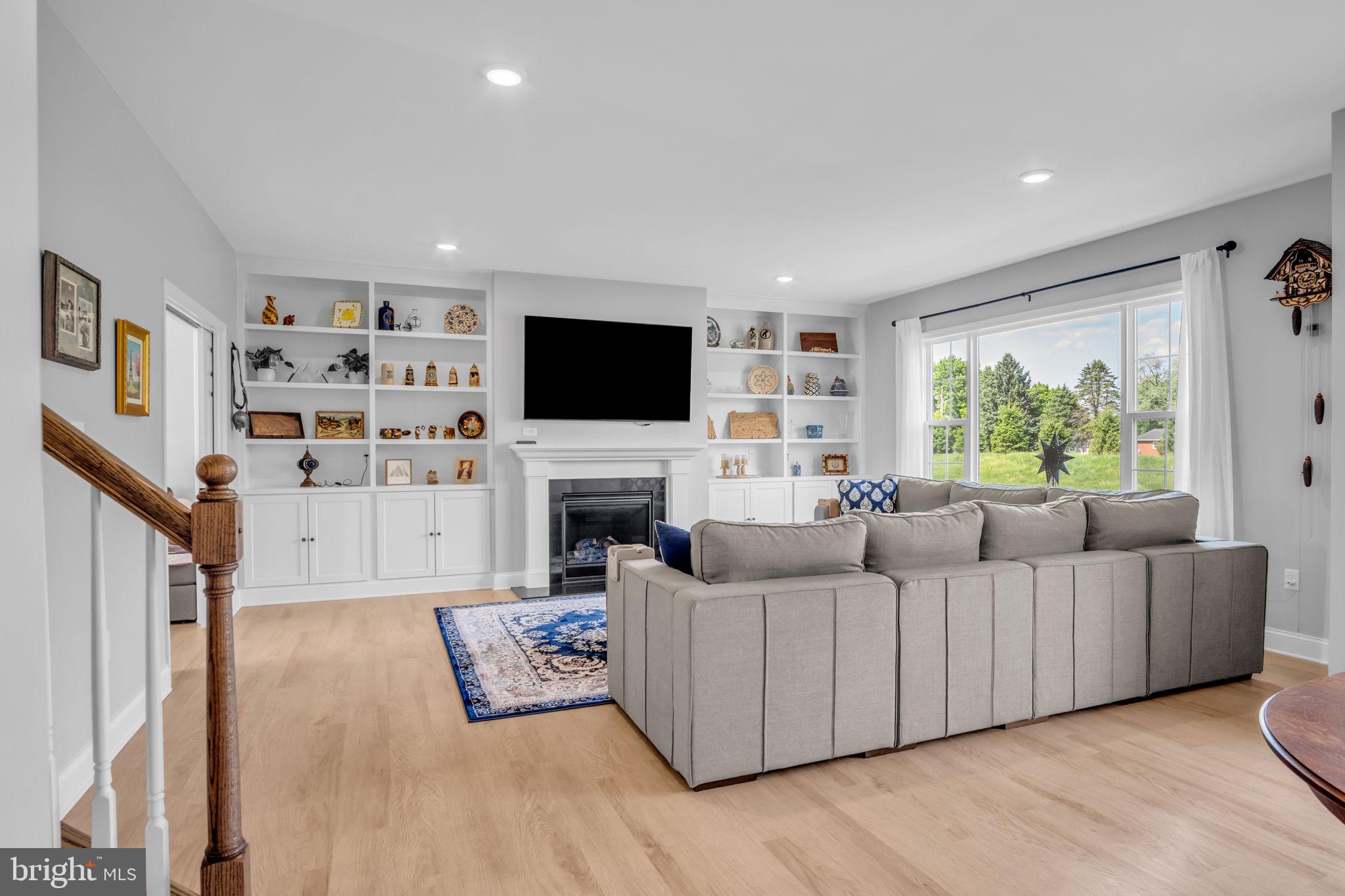 SPRING MEADOW RESERVE - Residential