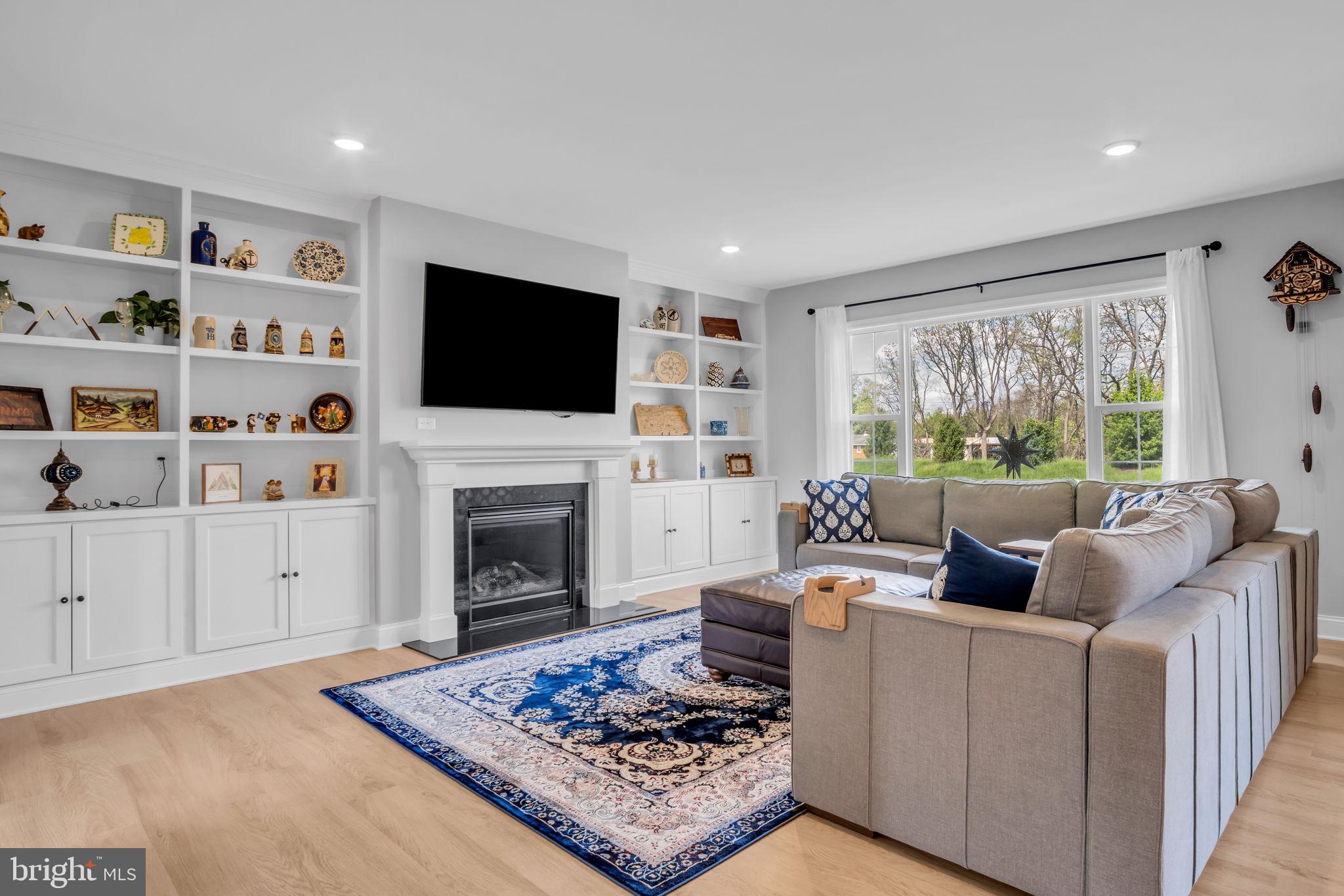 SPRING MEADOW RESERVE - Residential