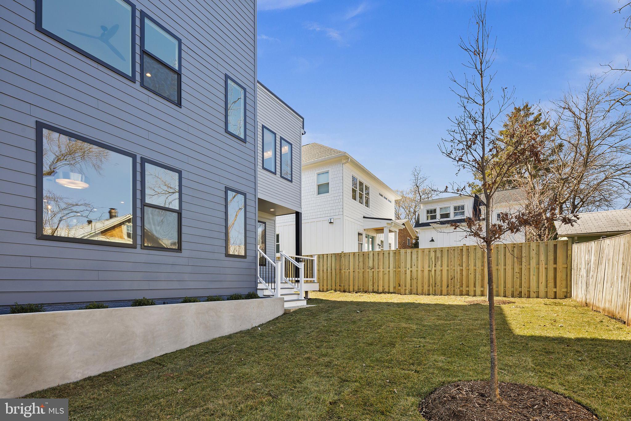 ARLINGTON VILLAGE - Residential