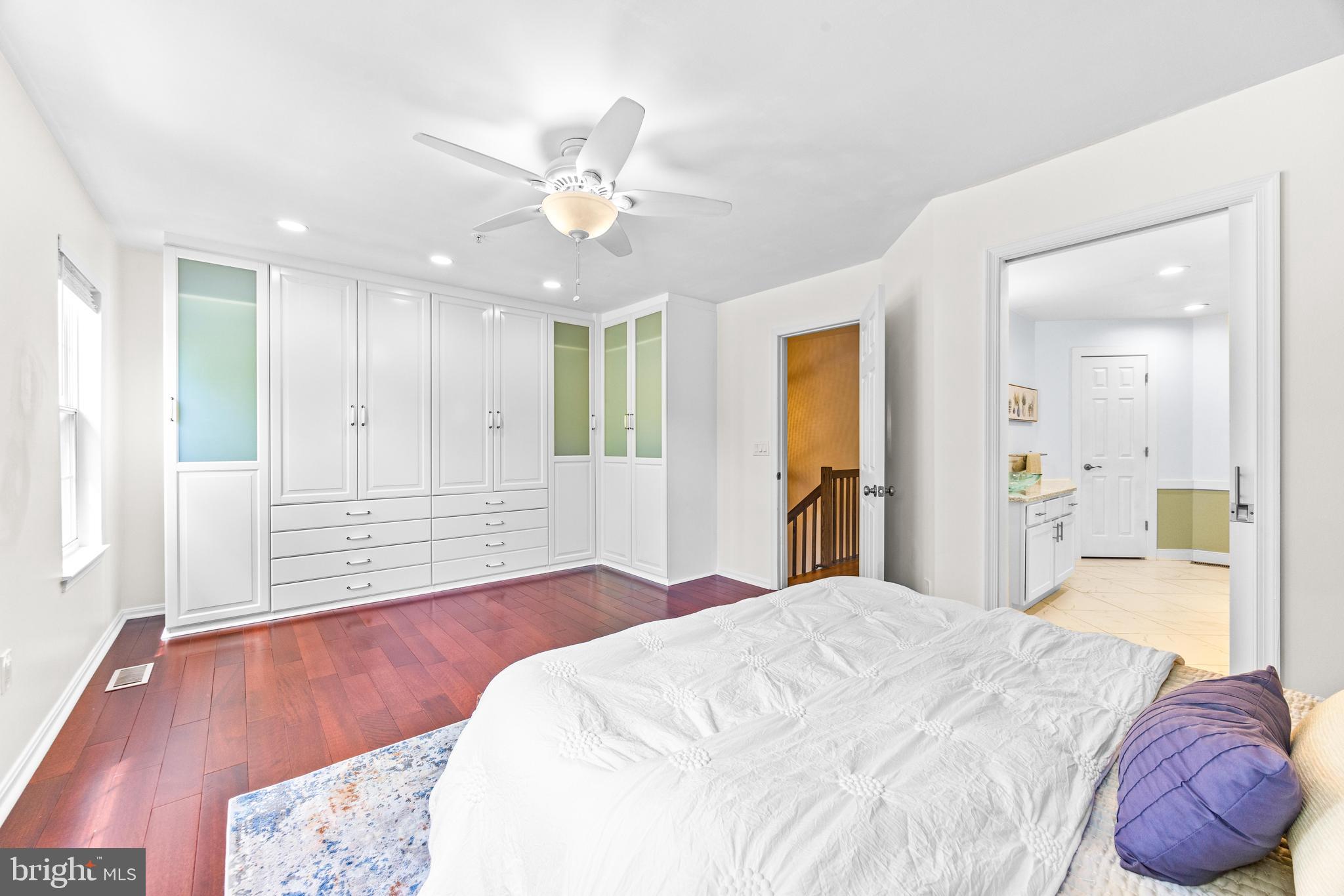 BEECHWOOD HILL - Residential