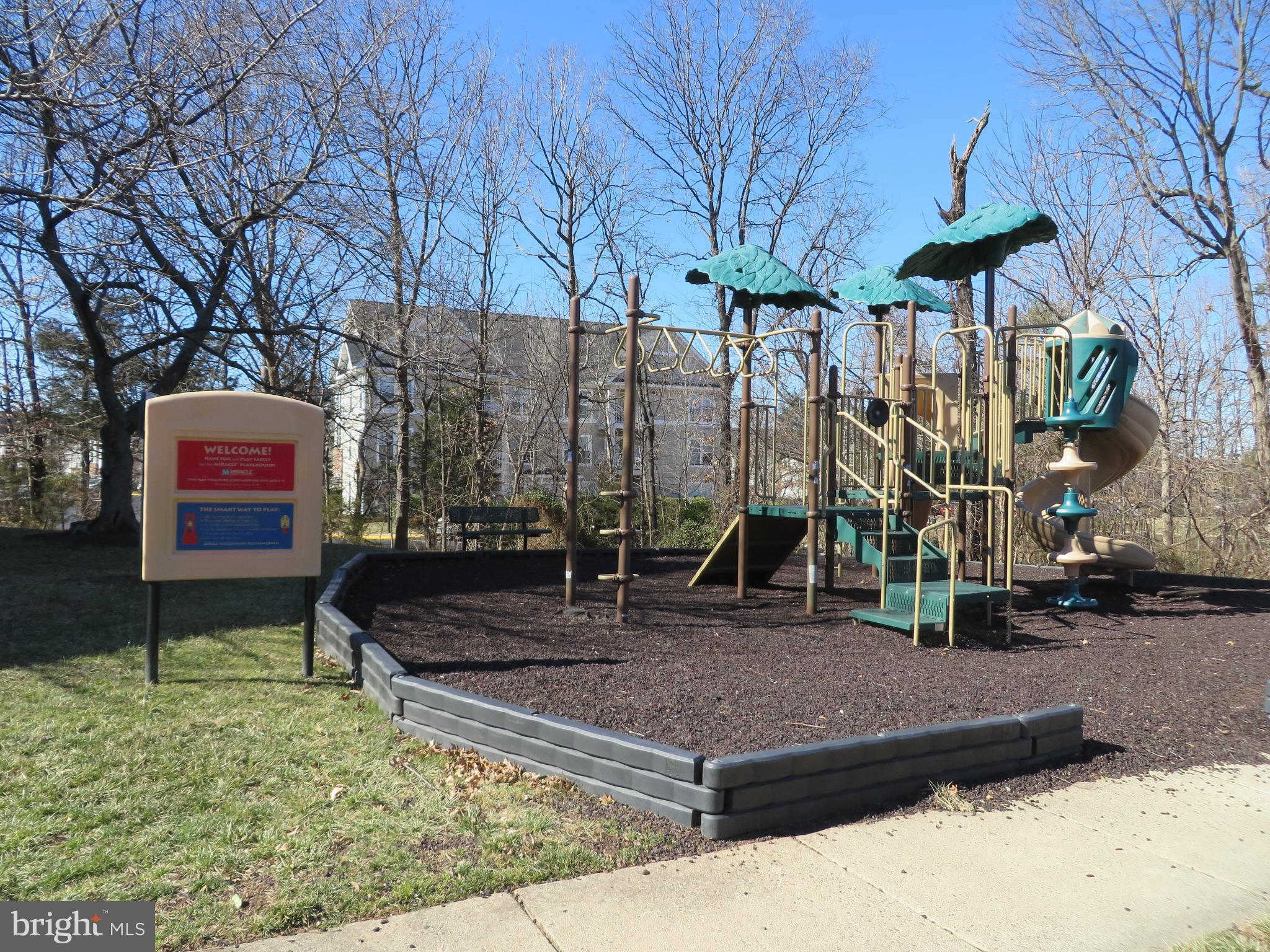 BULL RUN CONDO - Residential