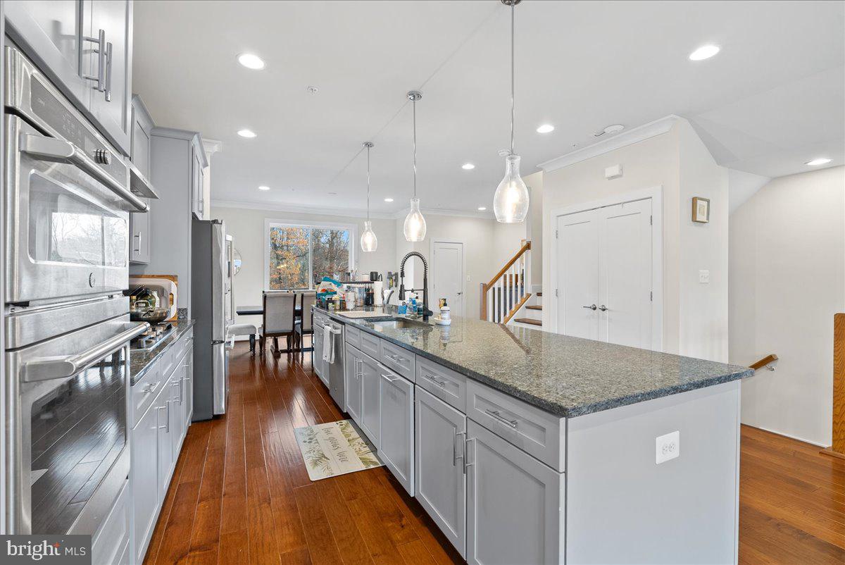 PRESERVE AT WESTFIELDS - Residential Lease