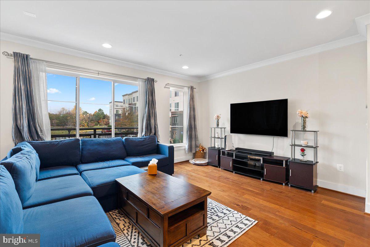 PRESERVE AT WESTFIELDS - Residential Lease