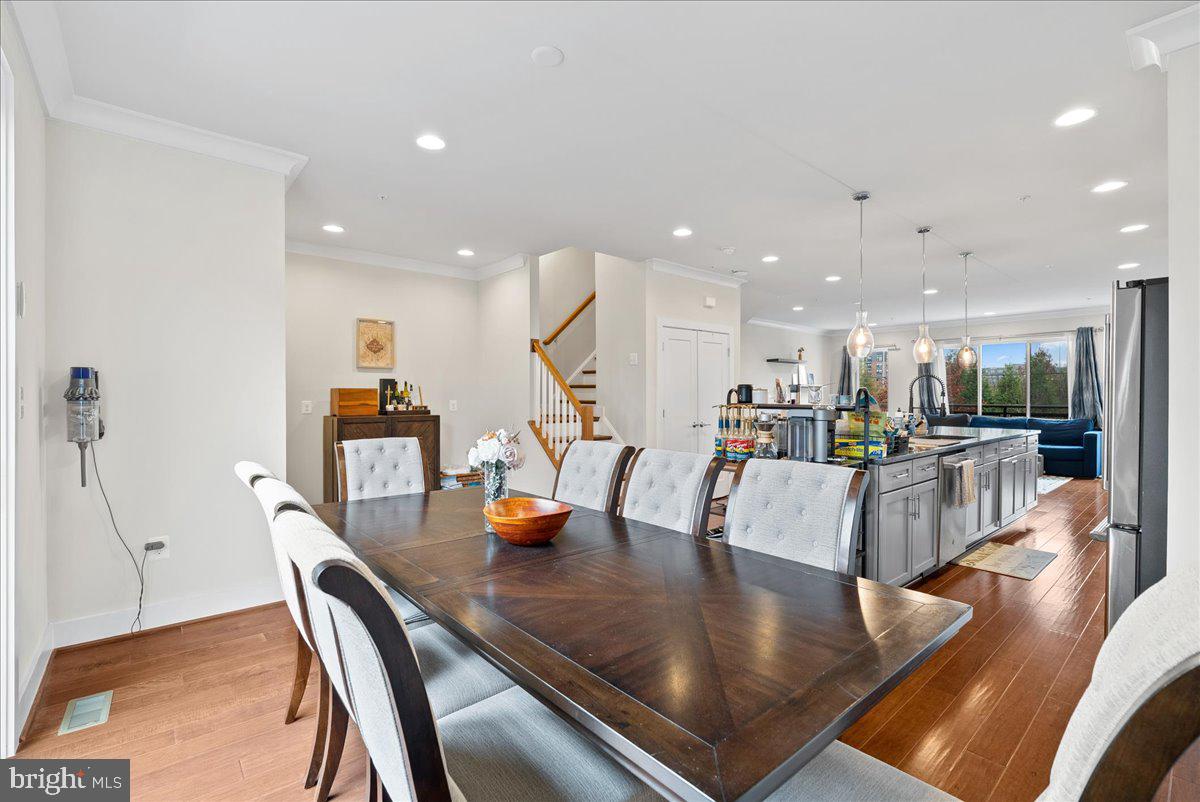 PRESERVE AT WESTFIELDS - Residential Lease