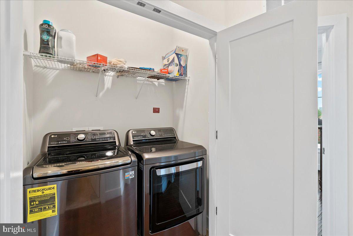 PRESERVE AT WESTFIELDS - Residential Lease