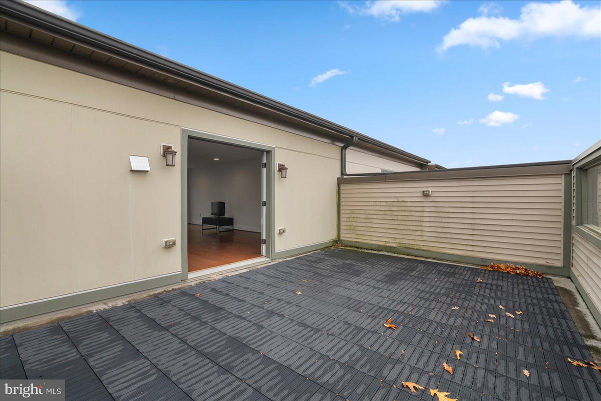 PRESERVE AT WESTFIELDS - Residential Lease