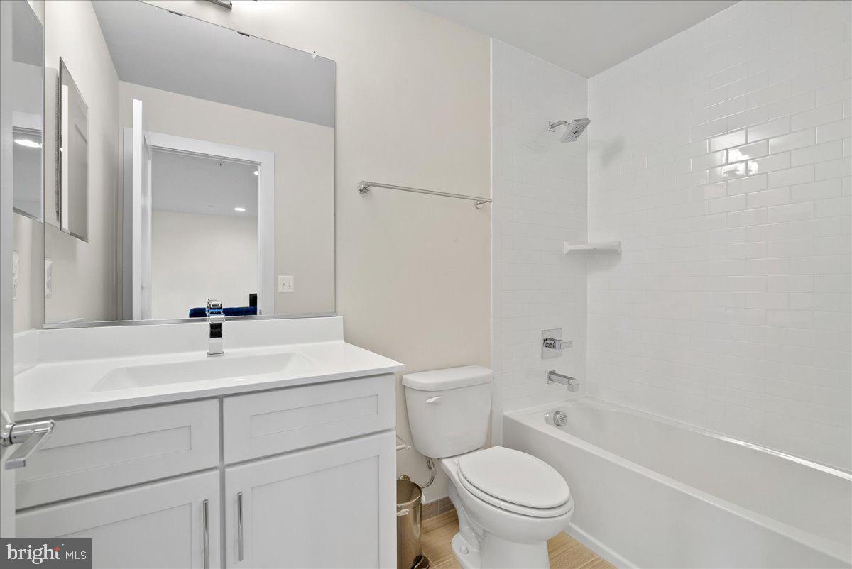 PRESERVE AT WESTFIELDS - Residential Lease