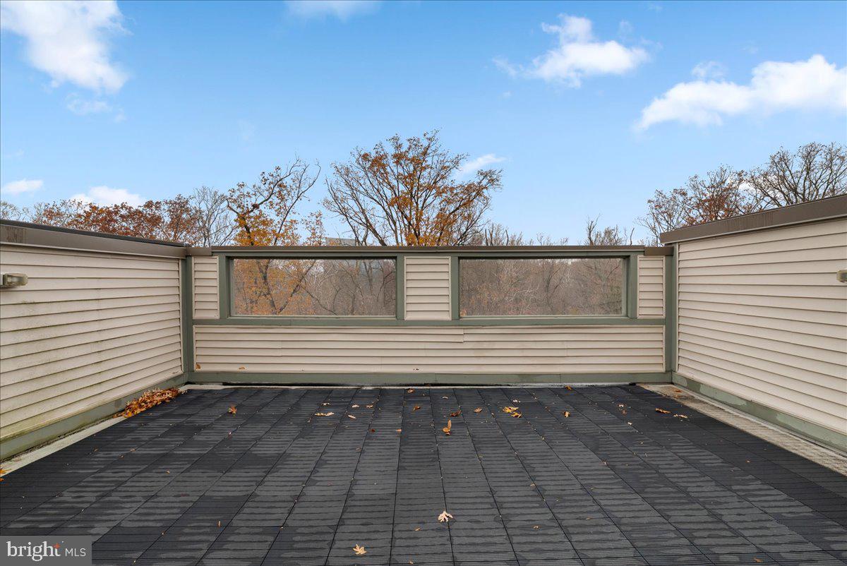 PRESERVE AT WESTFIELDS - Residential Lease