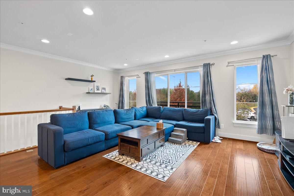 PRESERVE AT WESTFIELDS - Residential Lease