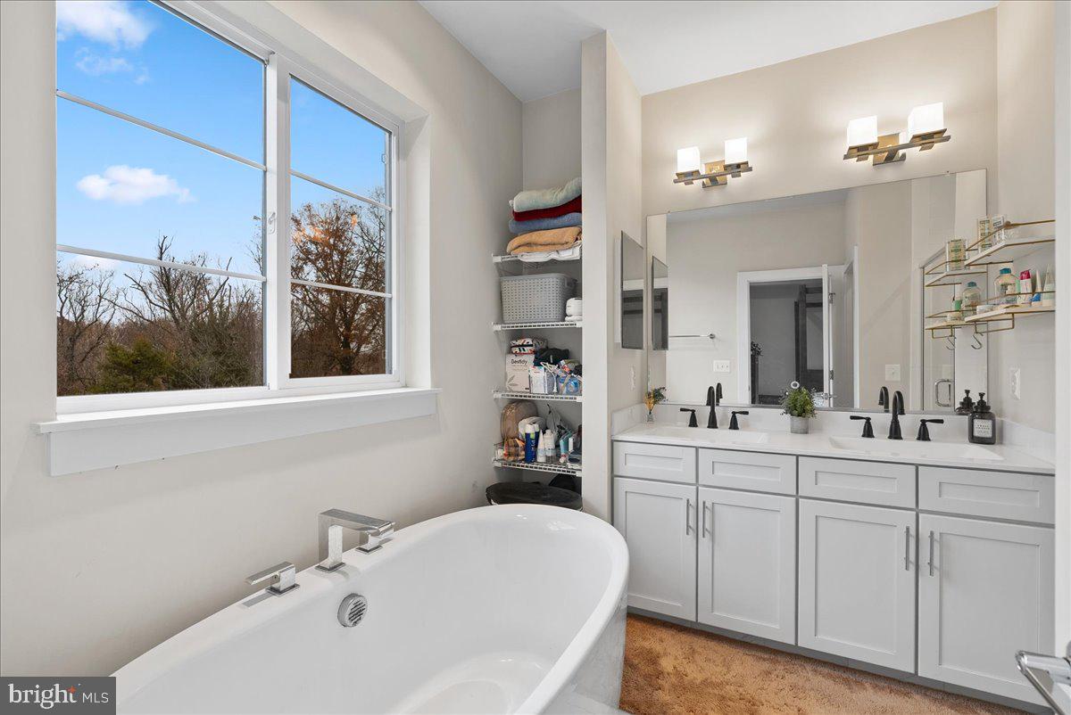 PRESERVE AT WESTFIELDS - Residential Lease