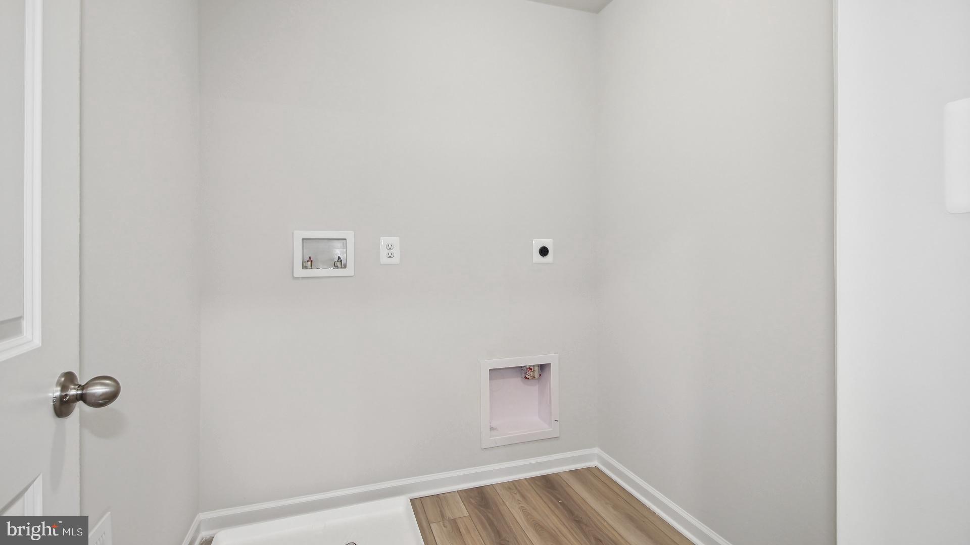 KING'S CROSSING - Residential