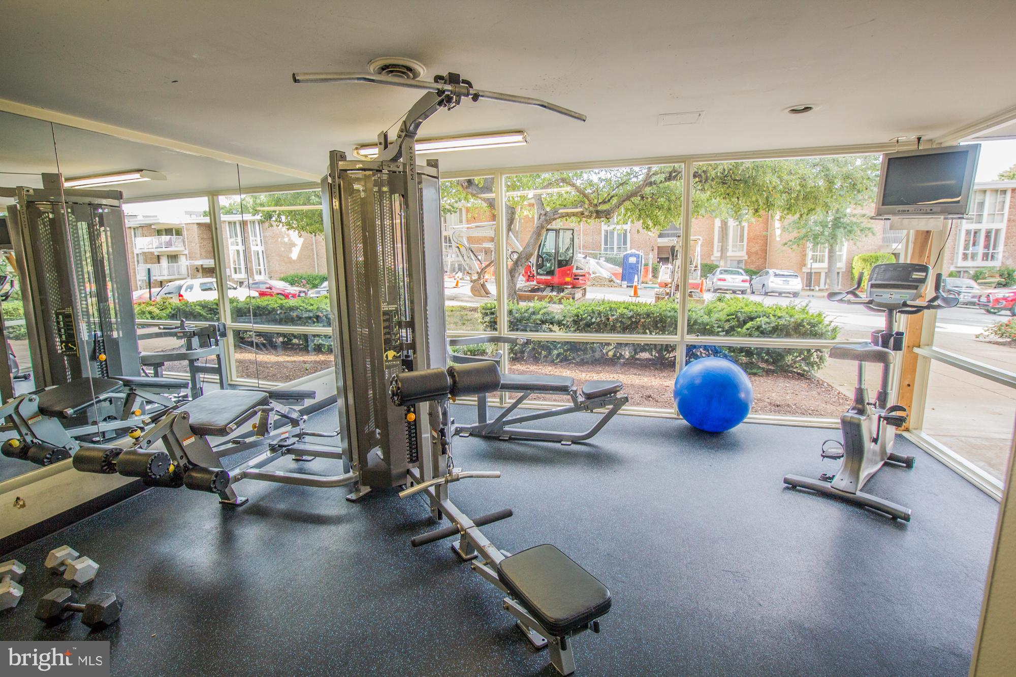HUNTINGTON CLUB - Residential