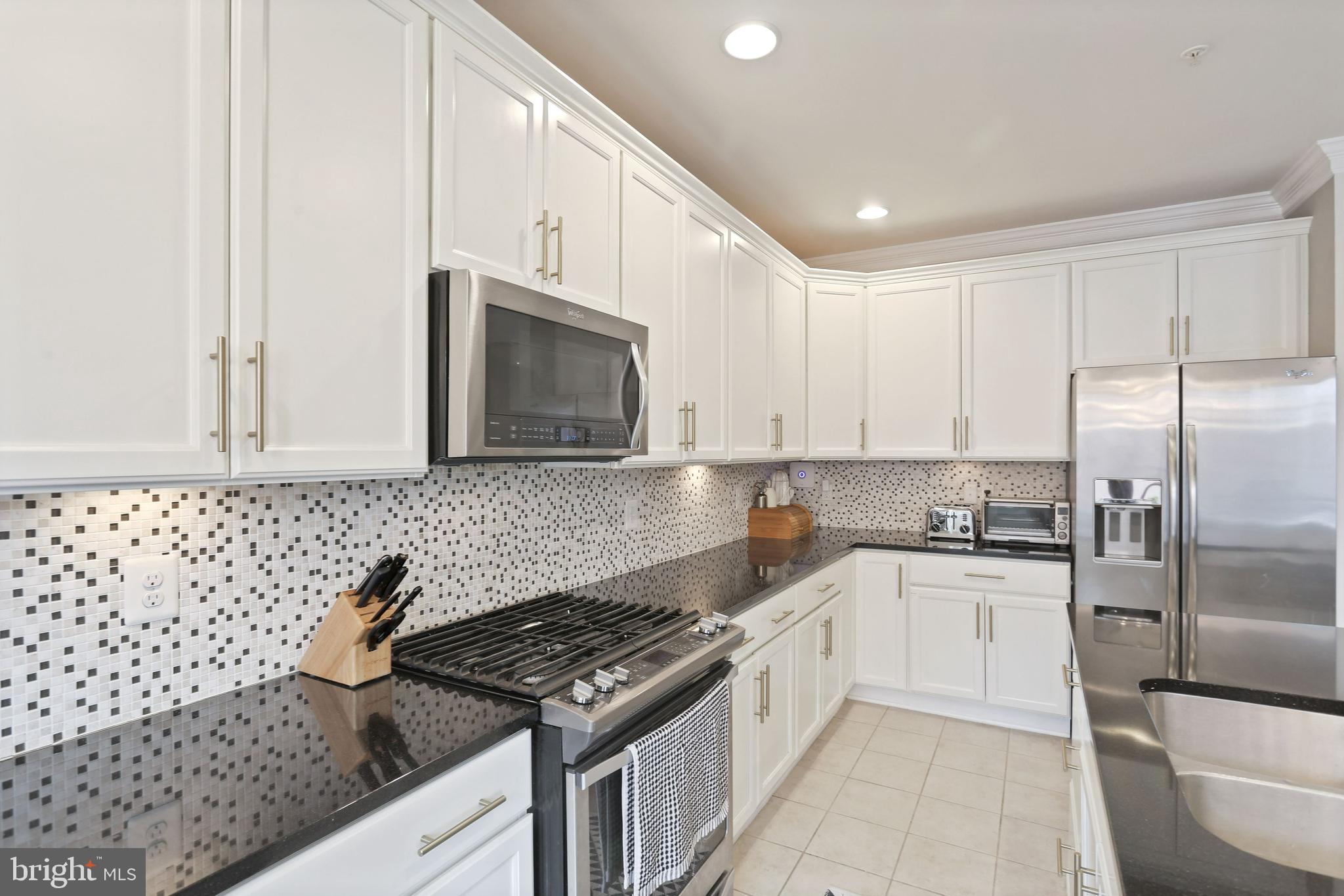 POTOMAC YARD - Residential Lease