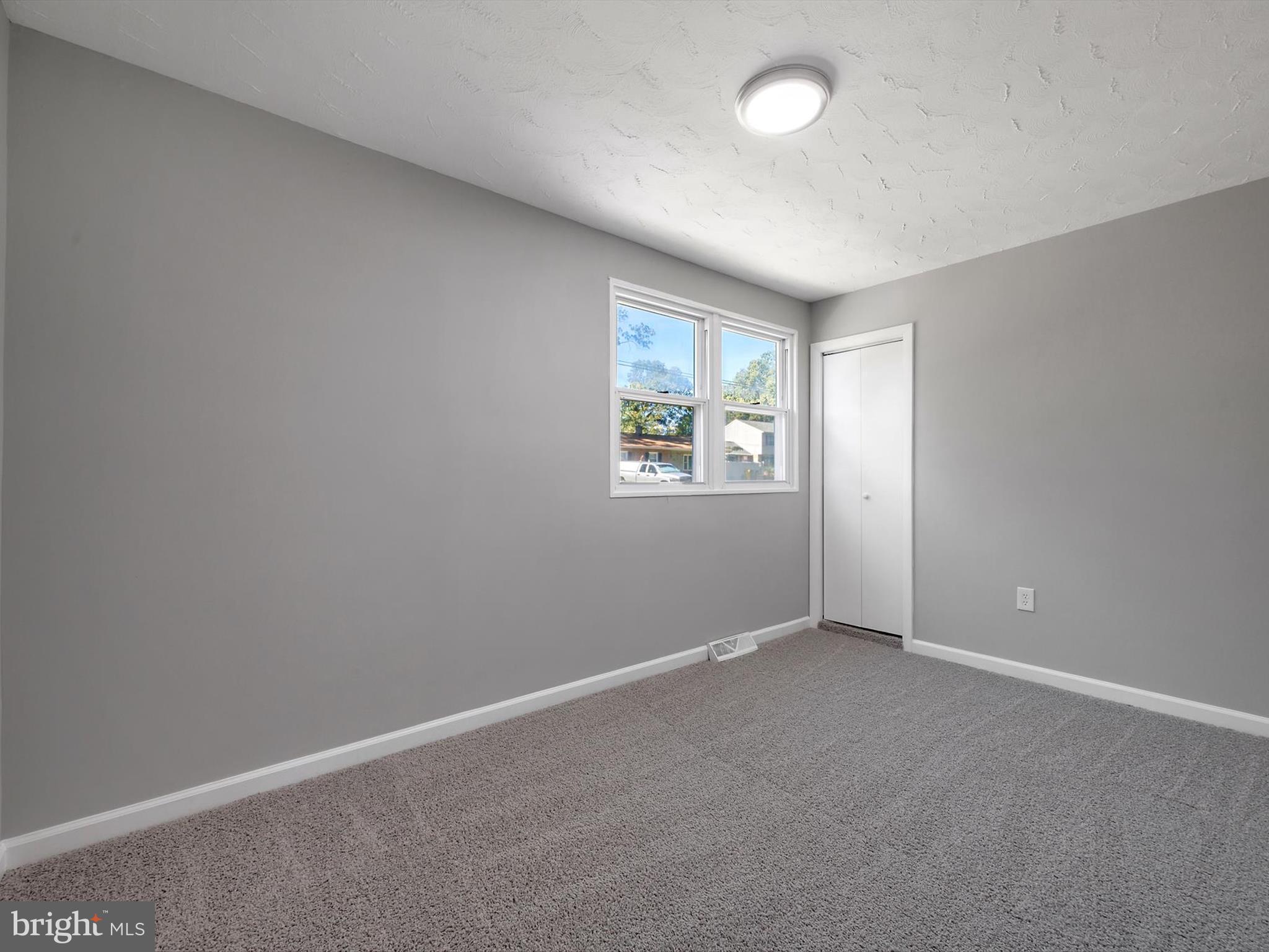 UPPER MAGOTHY BEACH - Residential