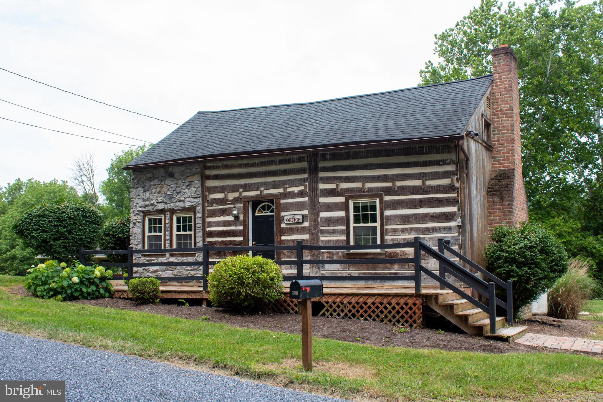 204 HERRVILLE ROAD