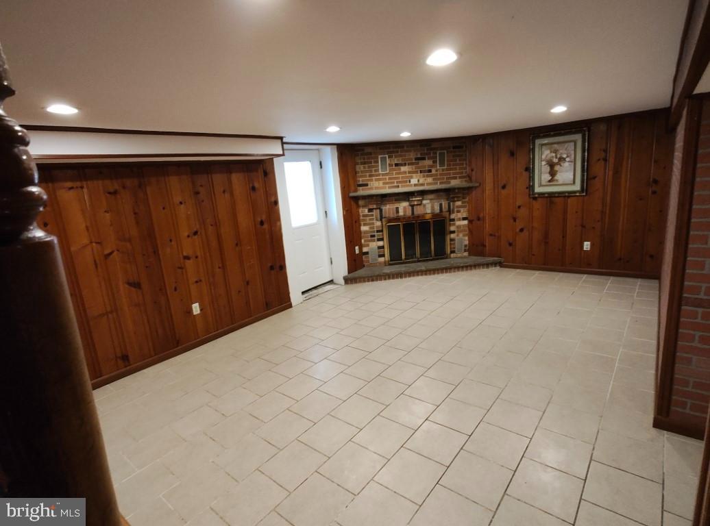 WHEATON WOODS - Residential