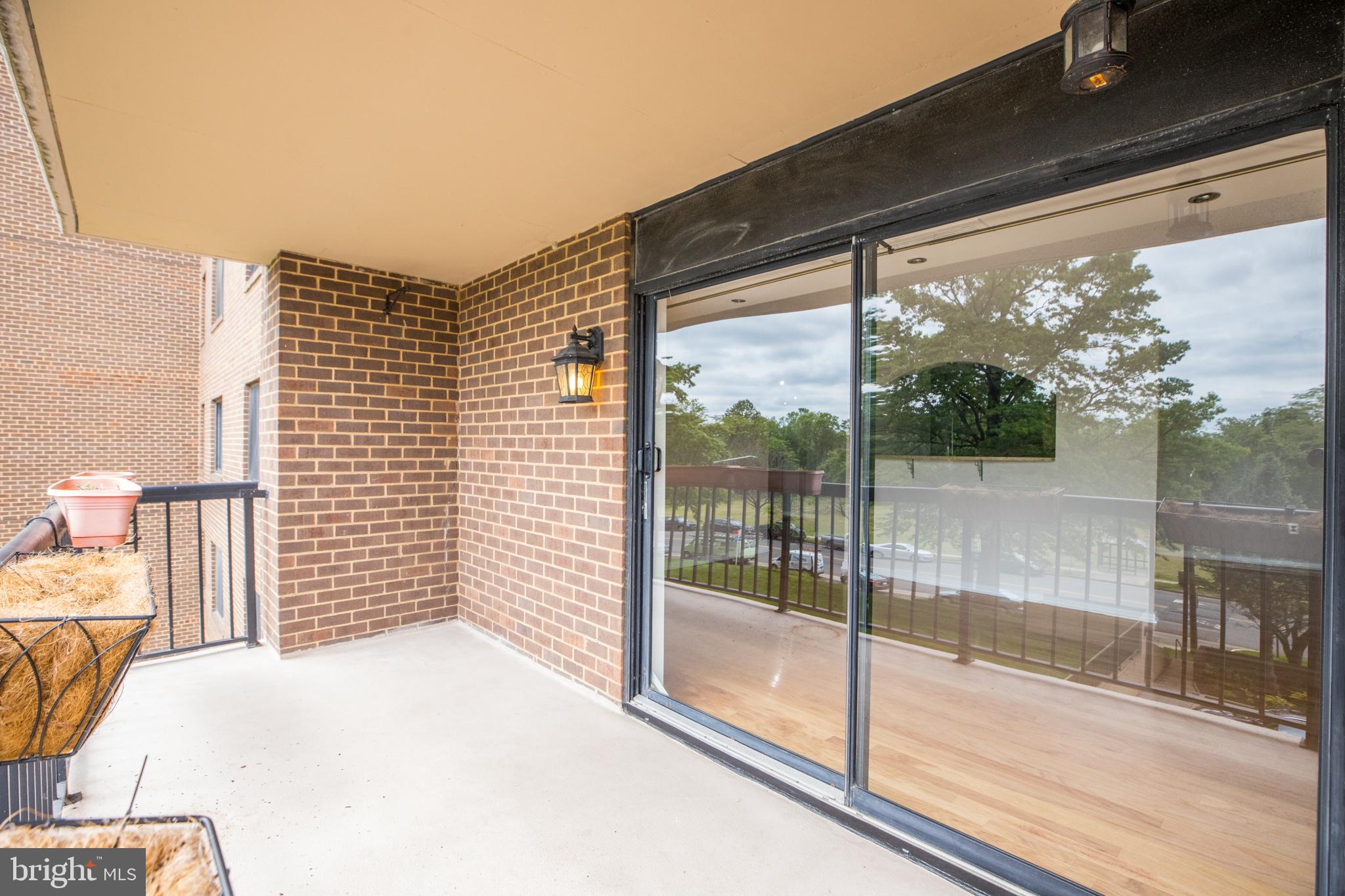 HALLMARK - Residential Lease