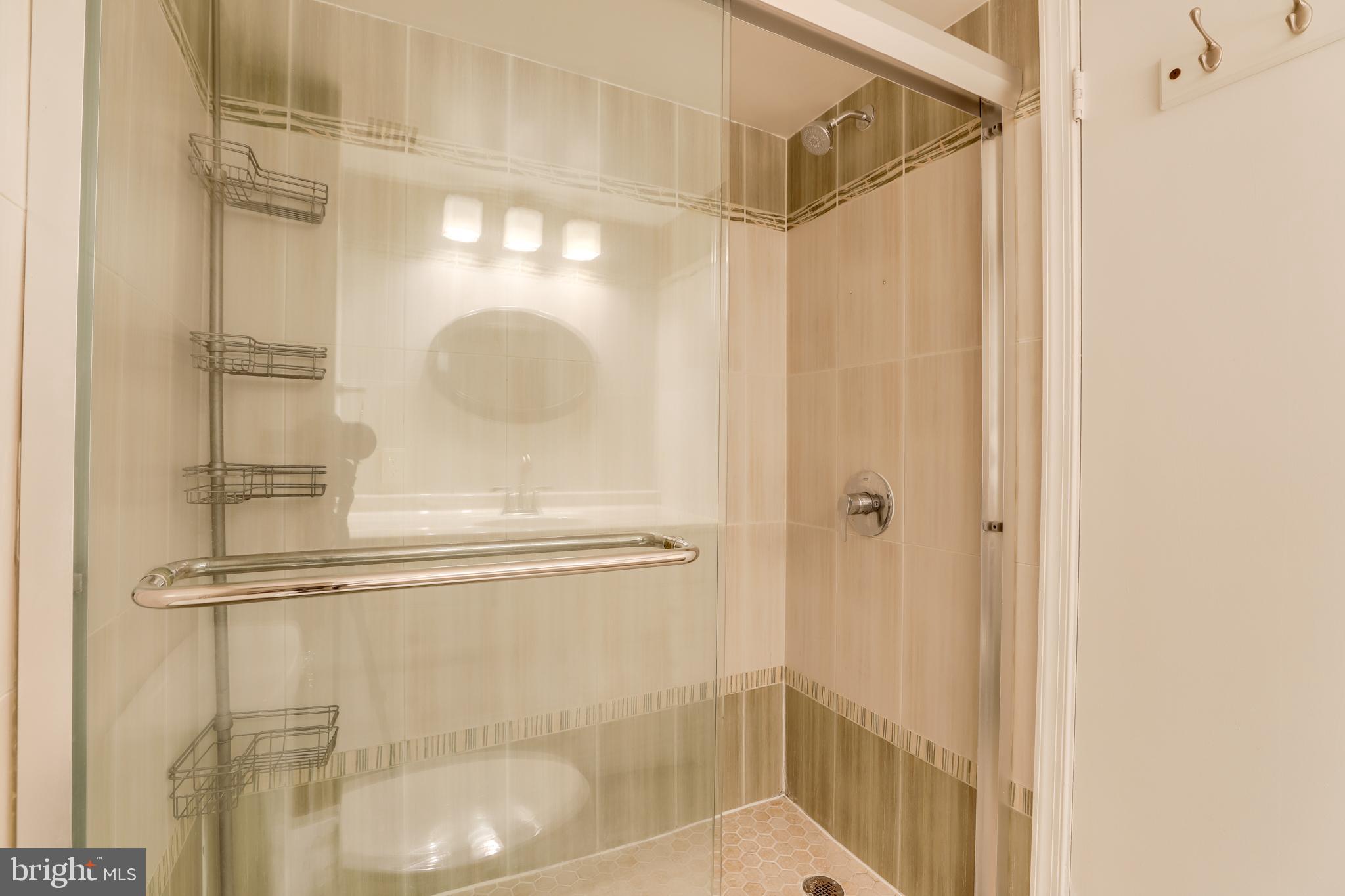 HALLMARK - Residential Lease