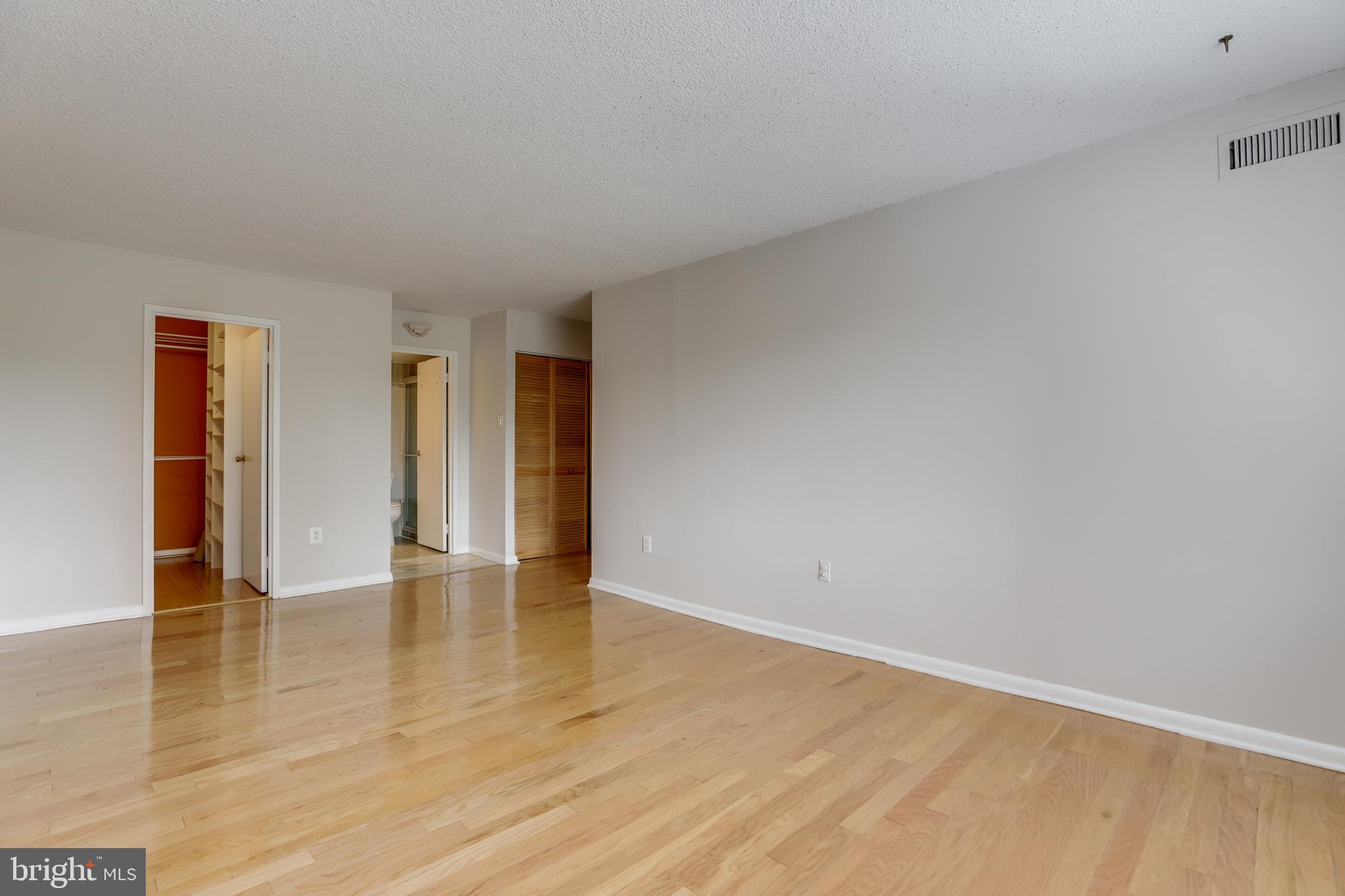 HALLMARK - Residential Lease