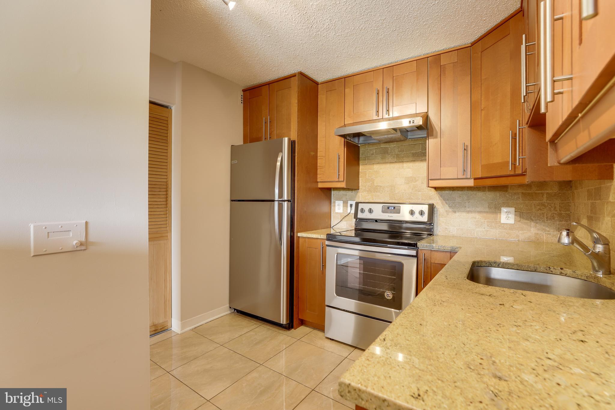 HALLMARK - Residential Lease