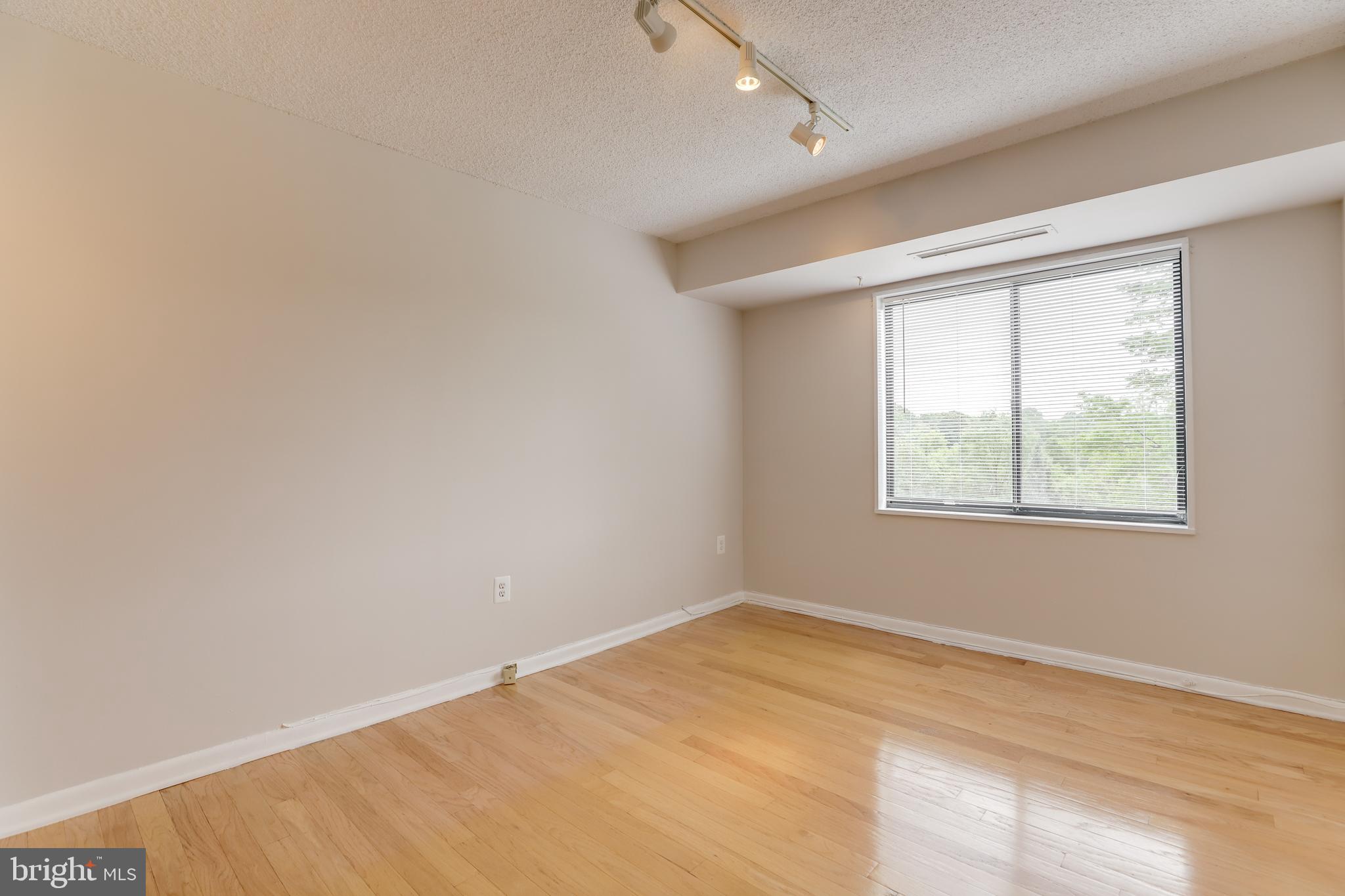 HALLMARK - Residential Lease