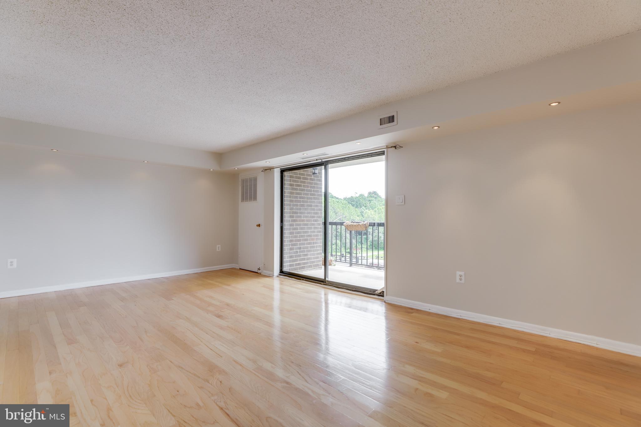 HALLMARK - Residential Lease