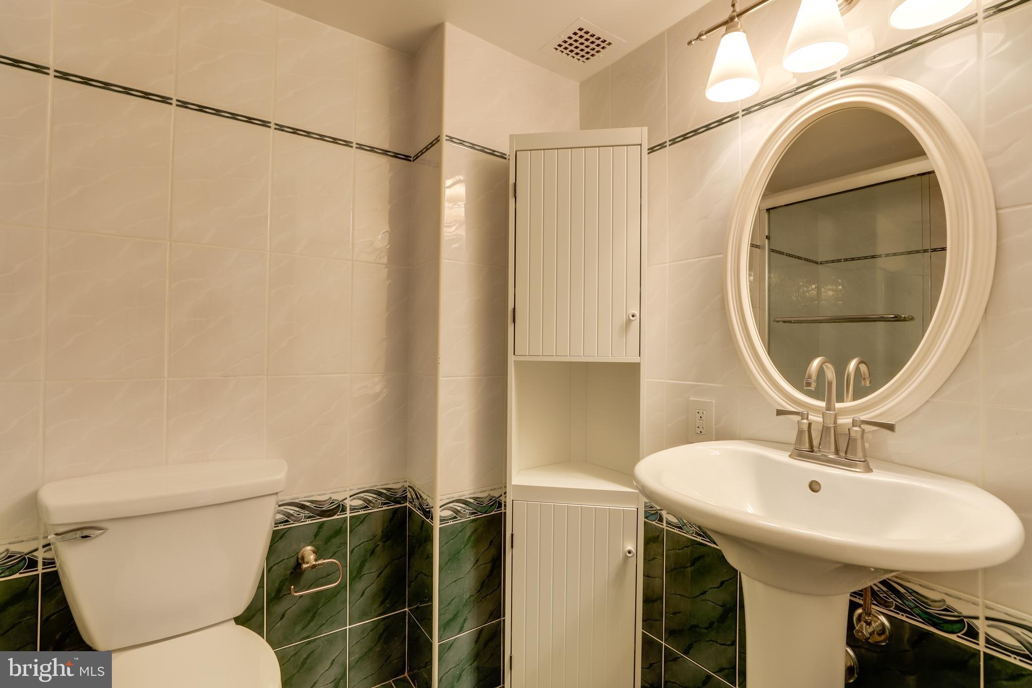 HALLMARK - Residential Lease