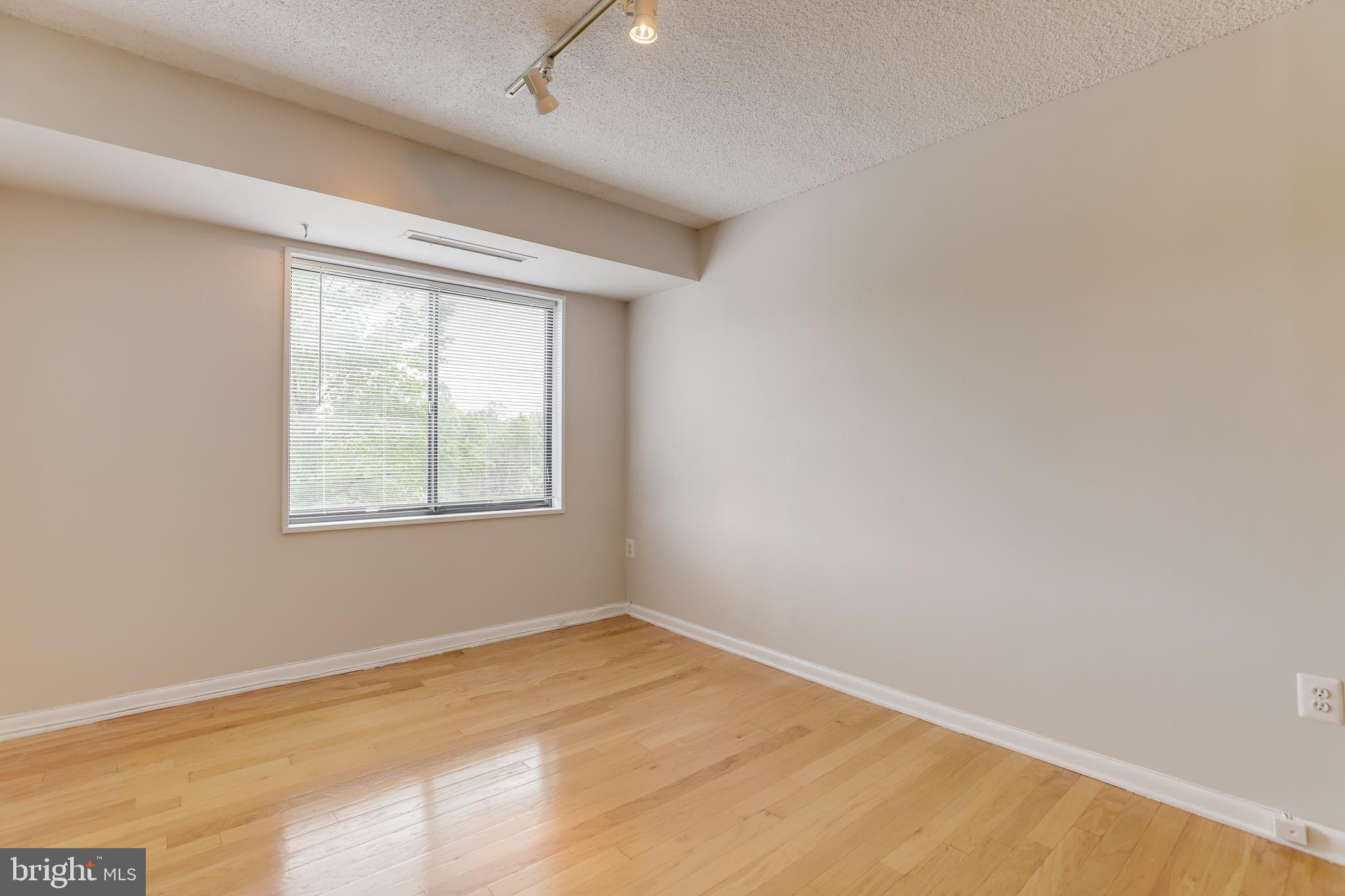 HALLMARK - Residential Lease