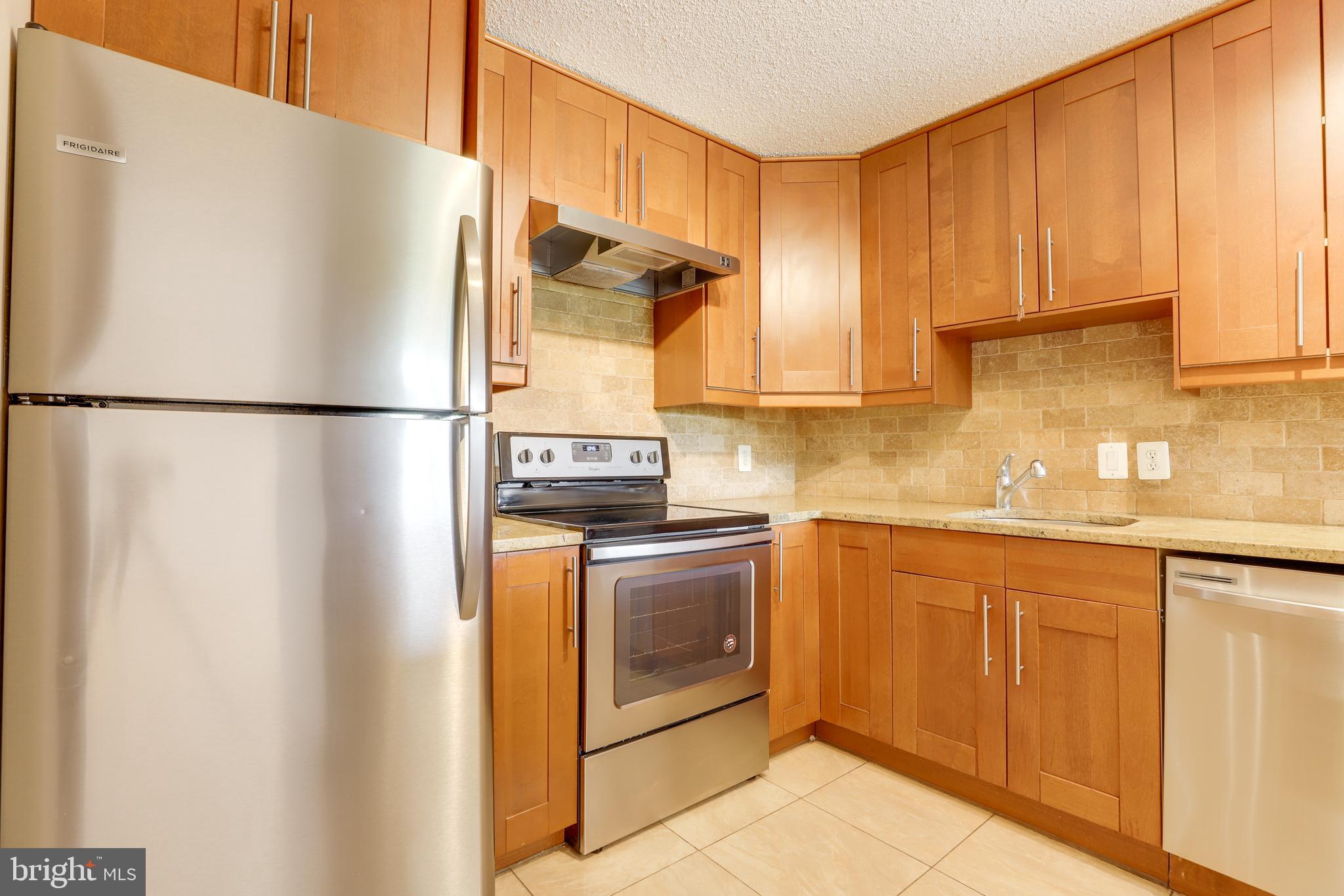 HALLMARK - Residential Lease