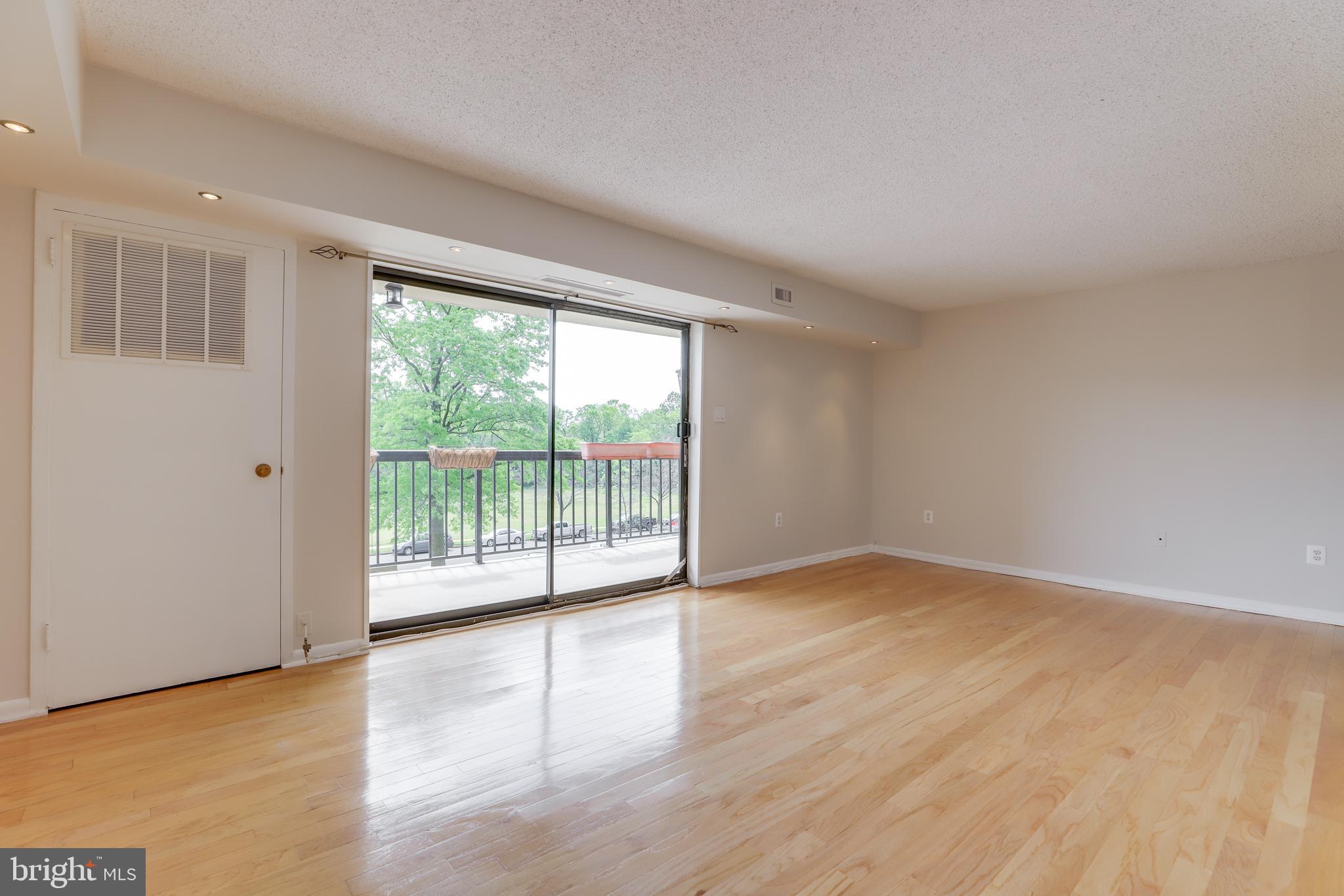 HALLMARK - Residential Lease