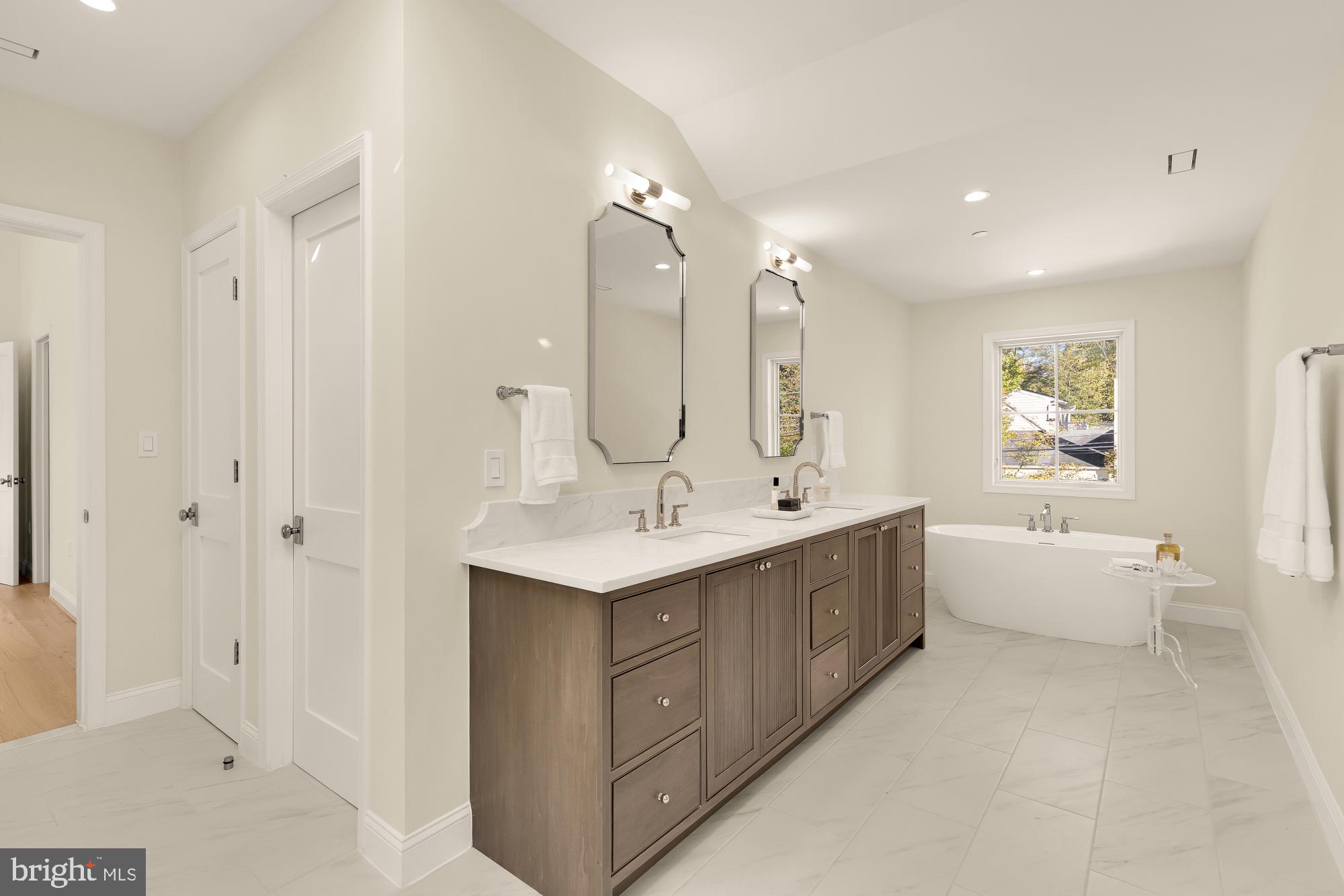 BRADMOOR - Residential