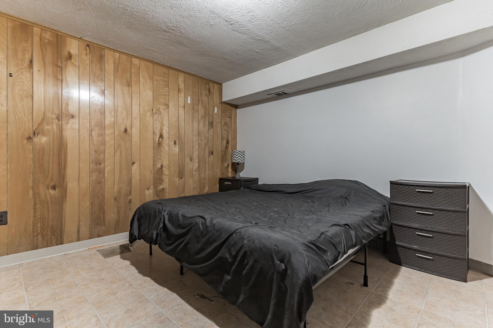 PINE TREE - Residential