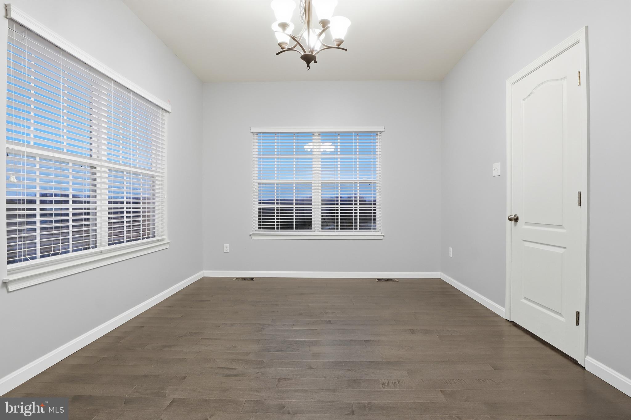 LOGANS RESERVE - Residential