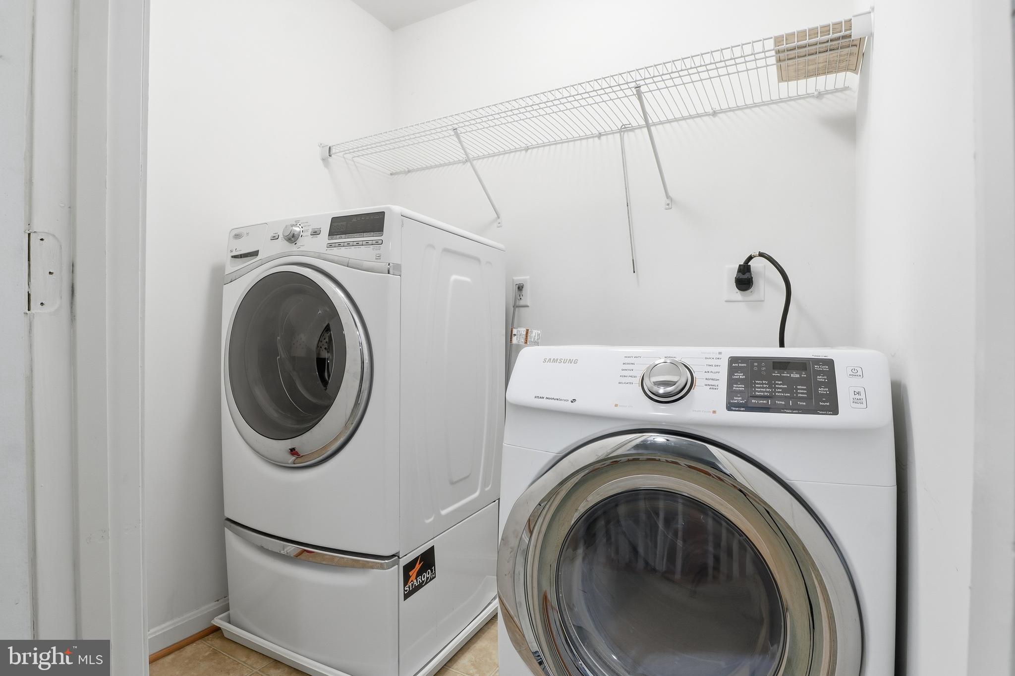 LOGANS RESERVE - Residential