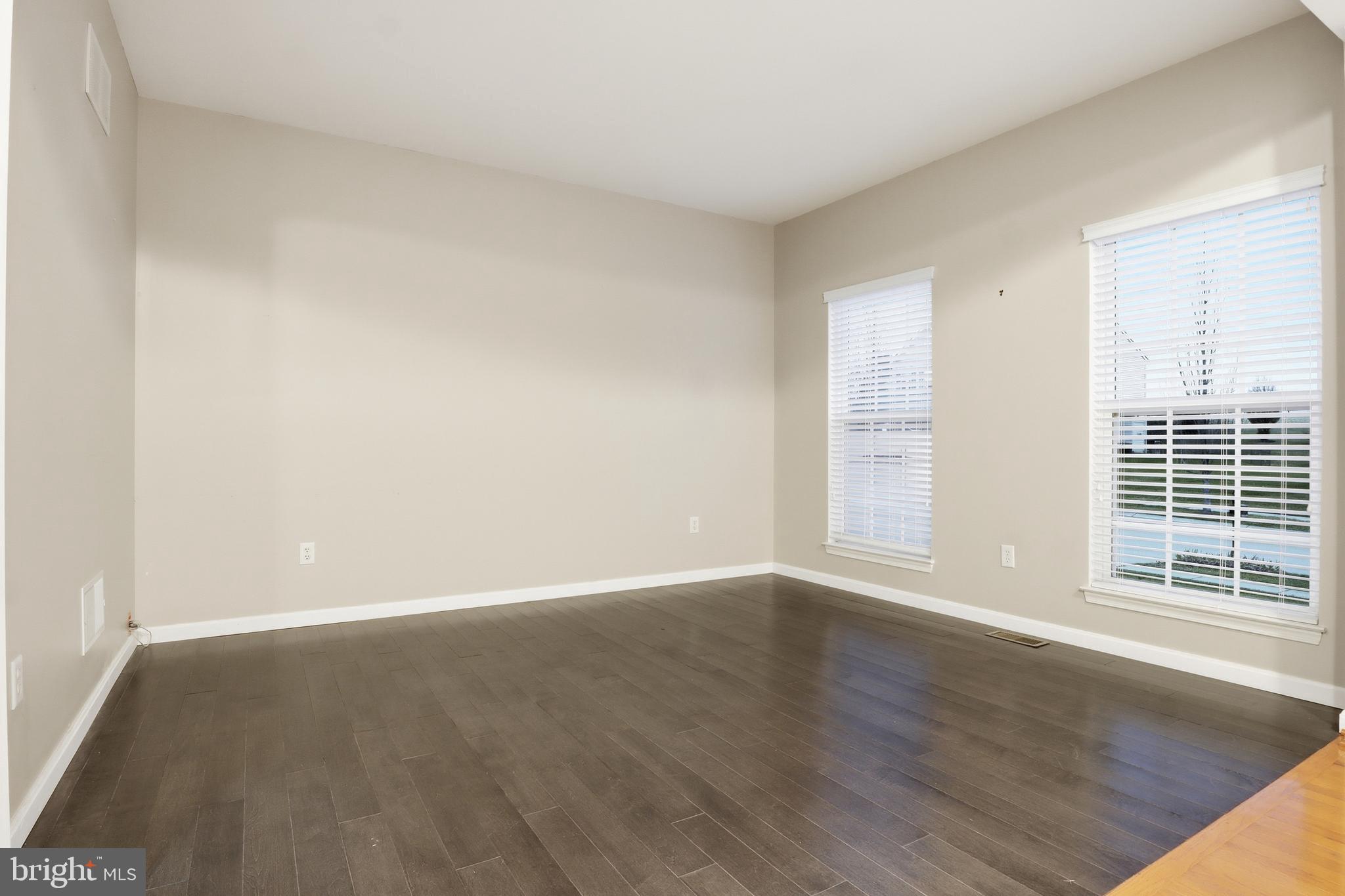 LOGANS RESERVE - Residential