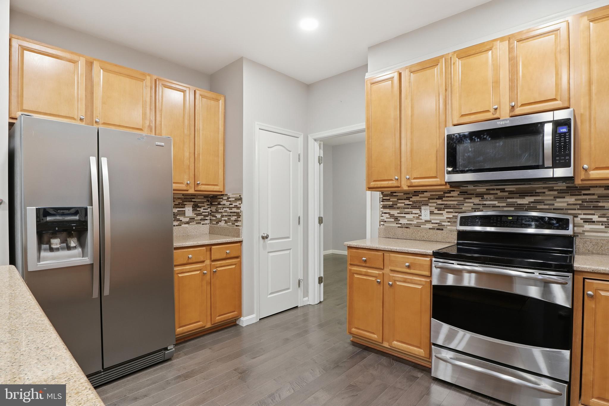 LOGANS RESERVE - Residential