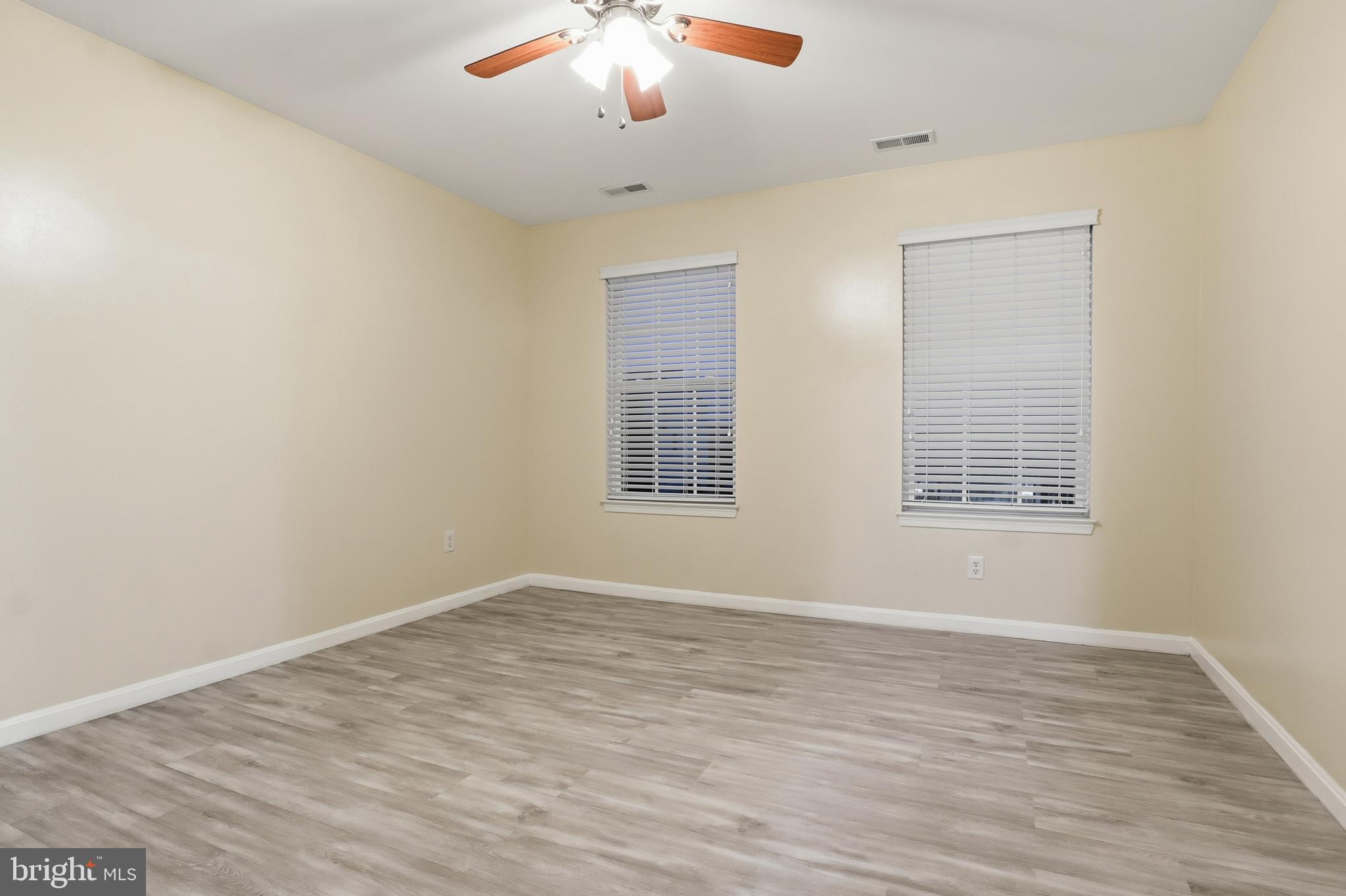 LOGANS RESERVE - Residential