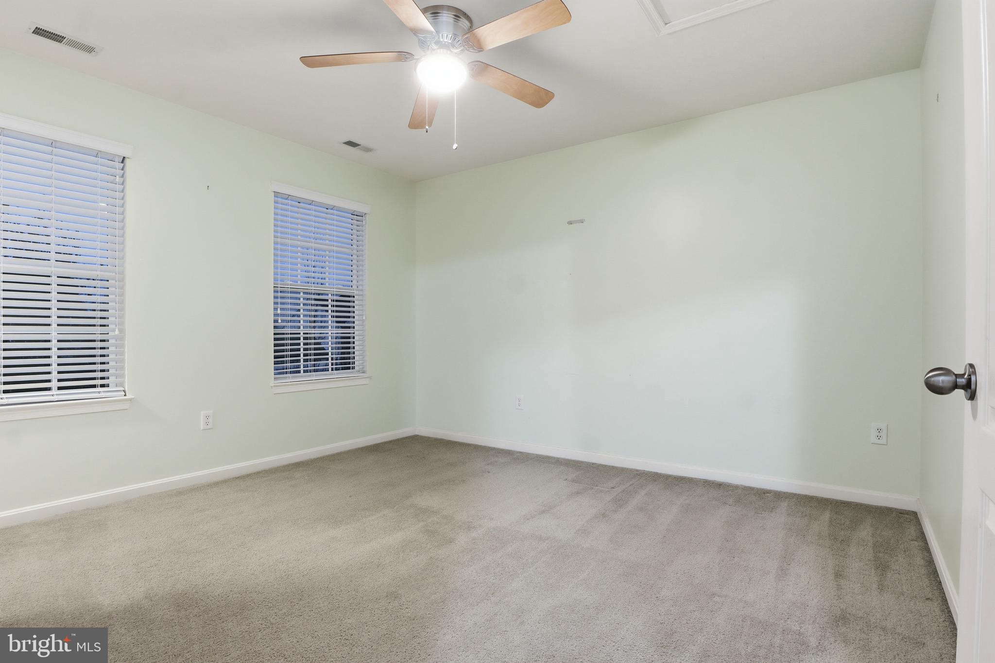 LOGANS RESERVE - Residential