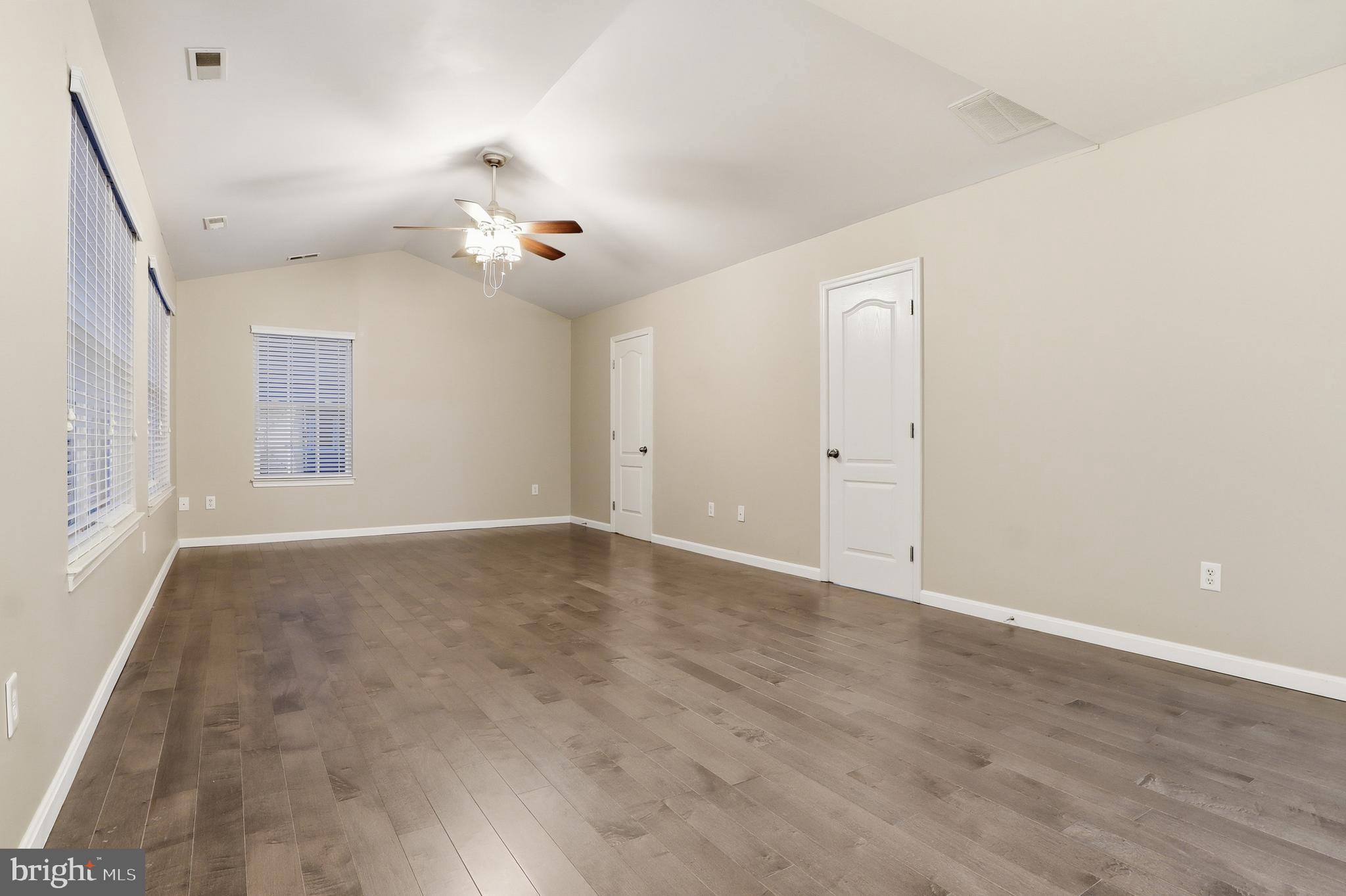 LOGANS RESERVE - Residential