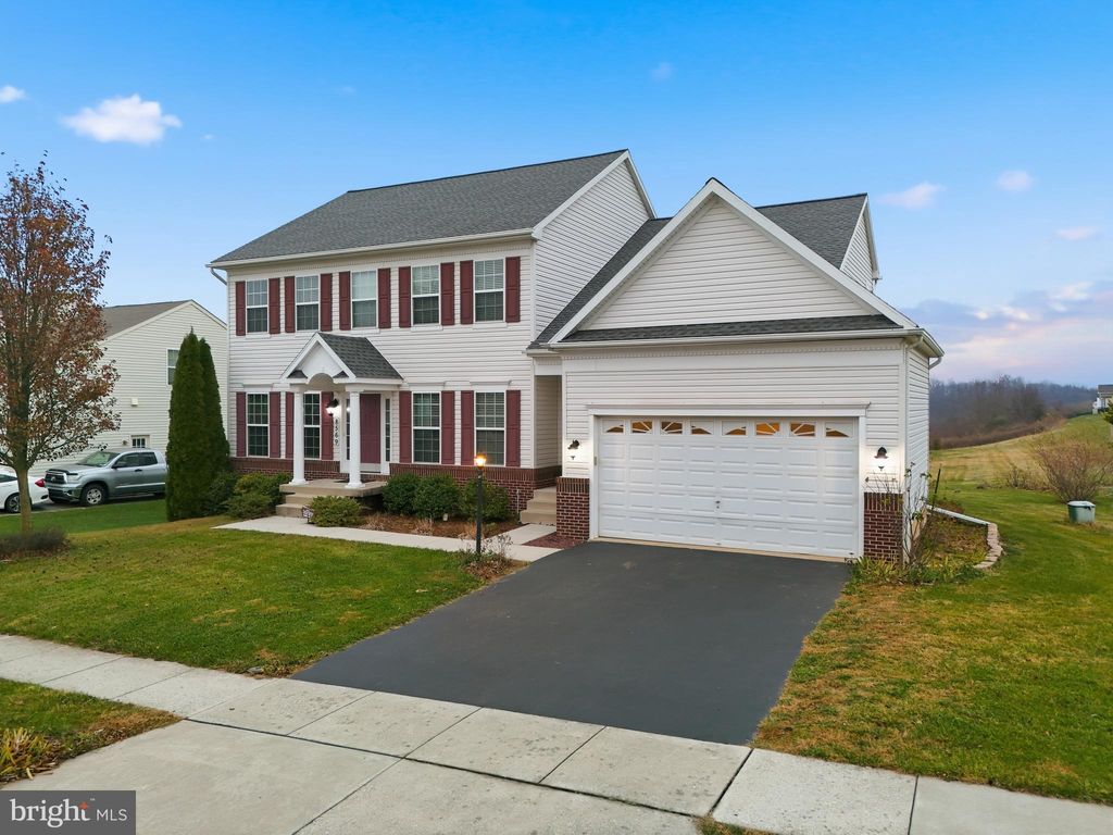 Photo of 8569 Diamond Run Court, SEVEN VALLEYS, PA 17360 (MLS # PAYK2094184)