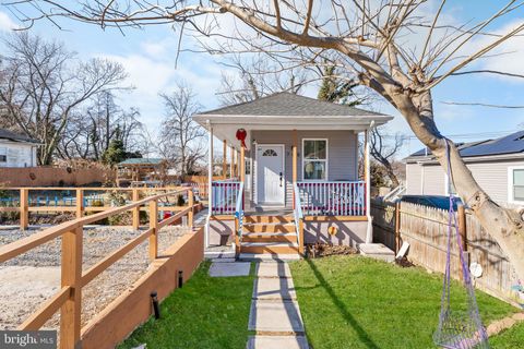 708 62ND AVENUE FAIRMOUNT HEIGHTS MD 20743