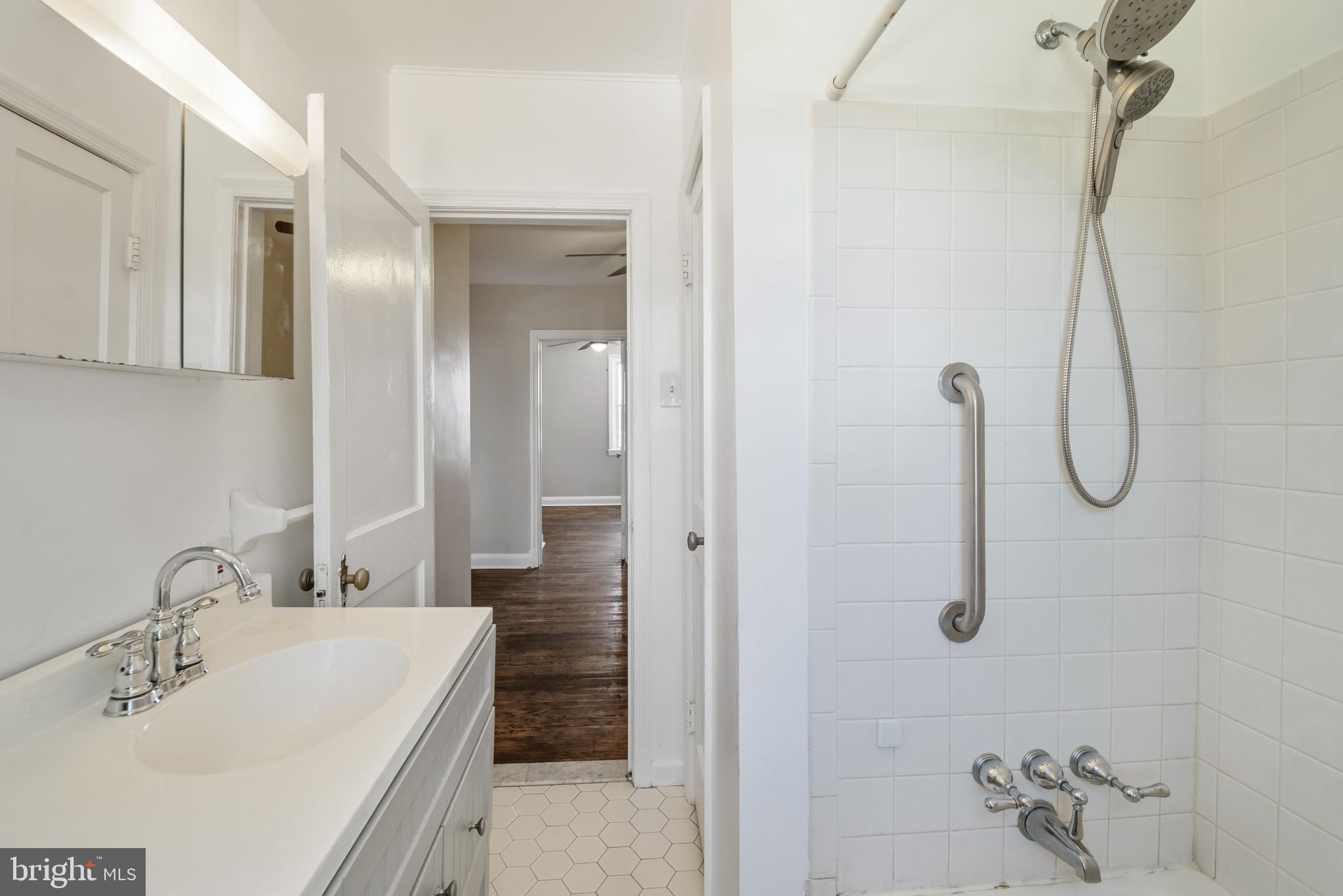 NORTHWOOD - Residential