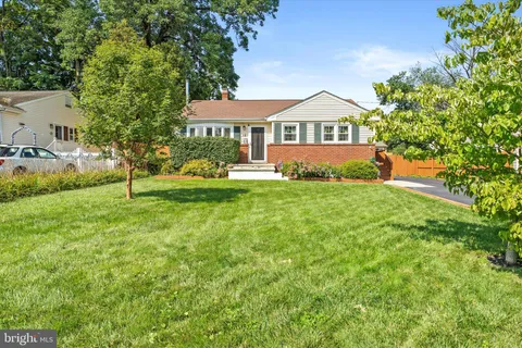 15 Decou Avenue, Ewing, NJ MLS: NJME2062420