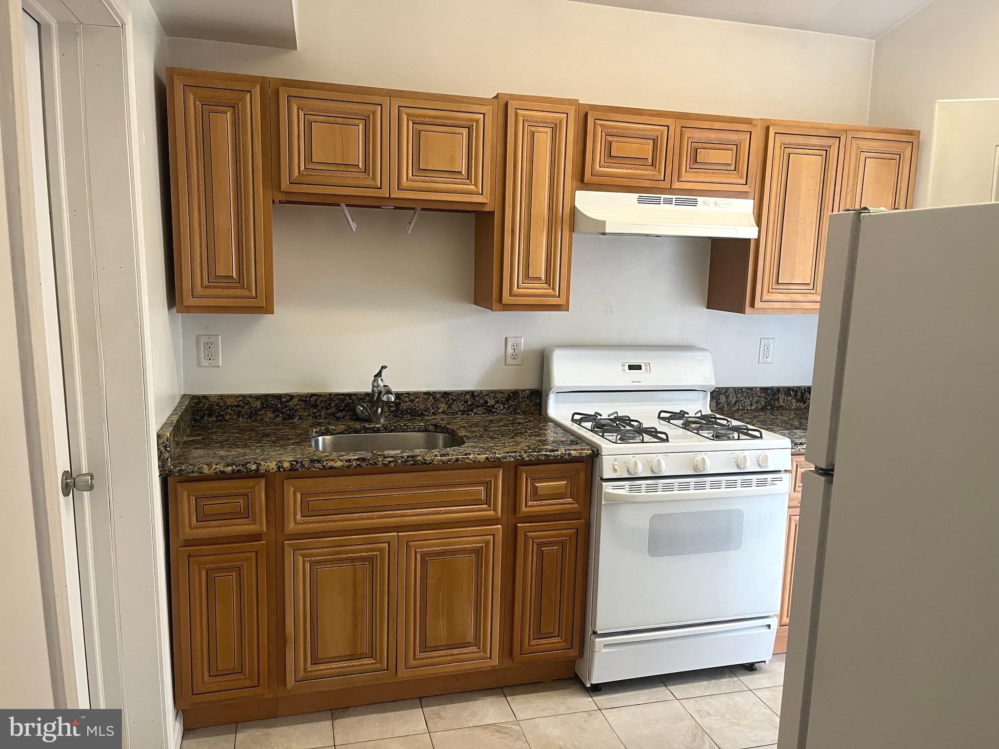 Photo 1 of 5 — 805 W ATLANTIC AVENUE C, LAUREL SPRINGS, NJ 08021