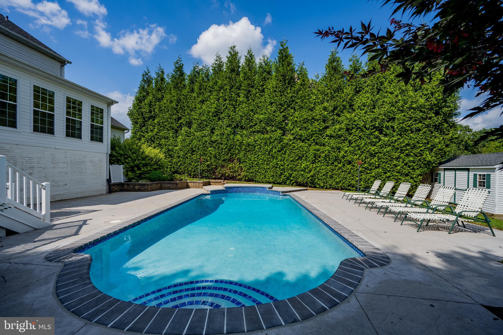 JENNA ESTATES - Residential