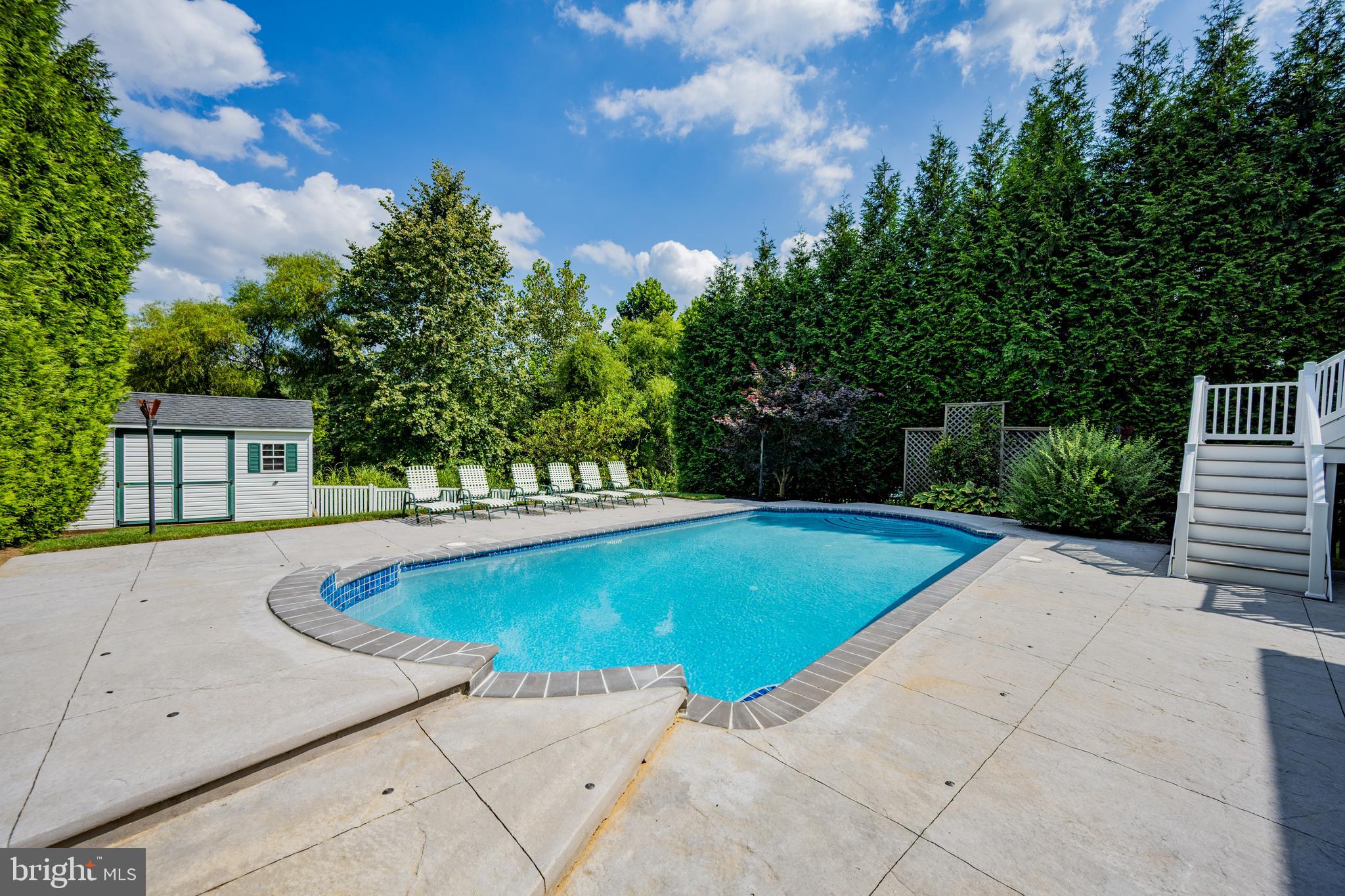 JENNA ESTATES - Residential