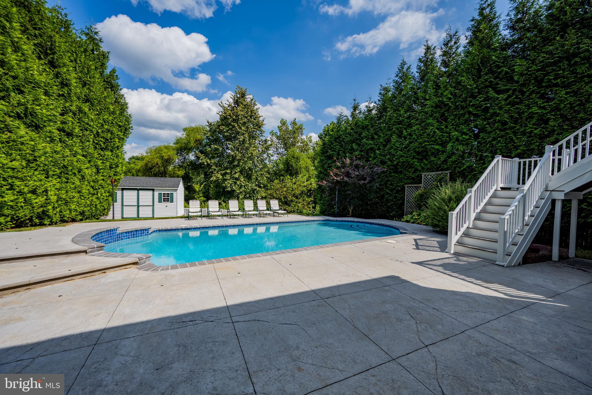 JENNA ESTATES - Residential